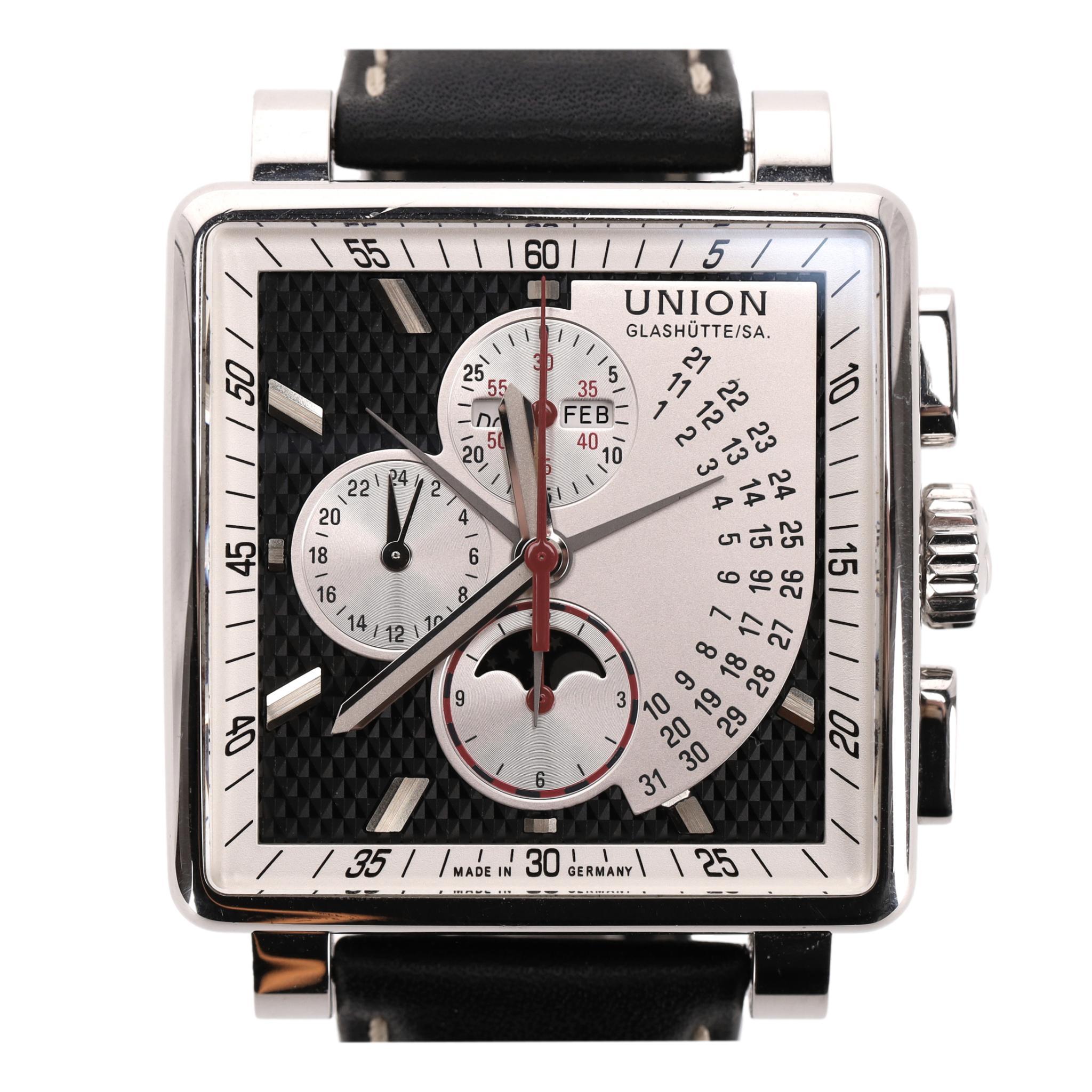Reloj cronógrafo Union Glashütte Averin de acero inoxidable con correa de piel

Caja de acero inoxidable con forma de almohada, esfera plateada y correa de piel de becerro negra con detalle de pespuntes blancos.

Incorpora un movimiento de