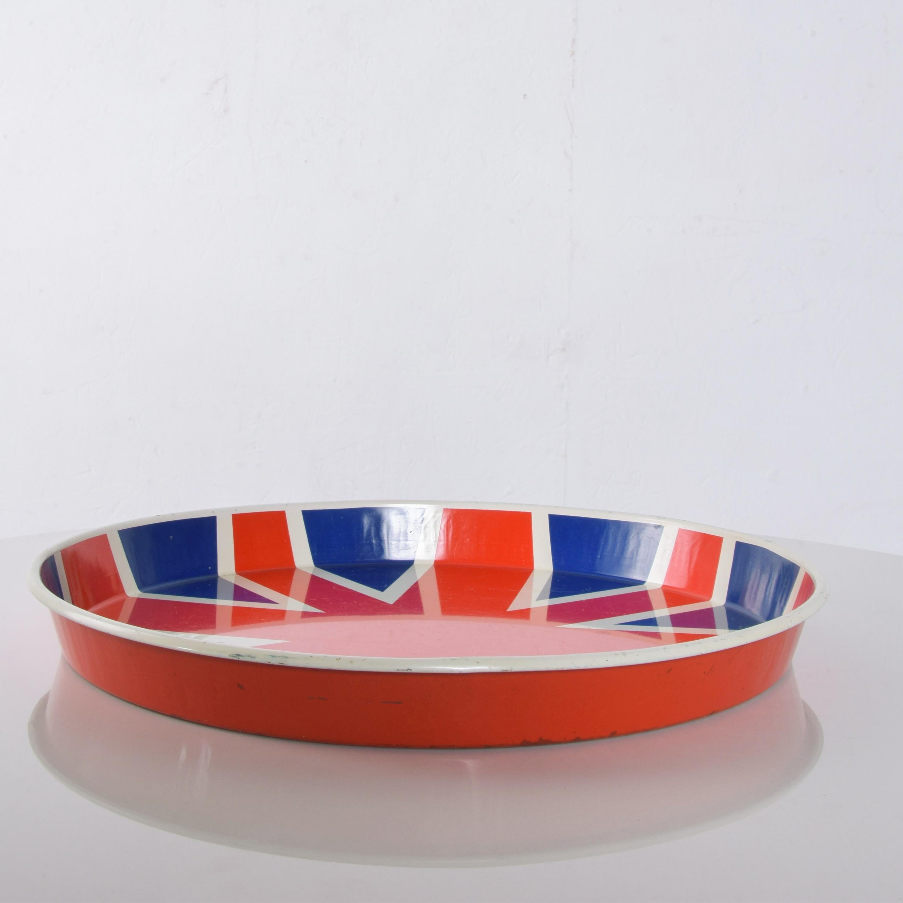 Vintage midcentury UNION JACK flag metal service tray made in England by Reginald Corfield DUCOR
Measures: 12