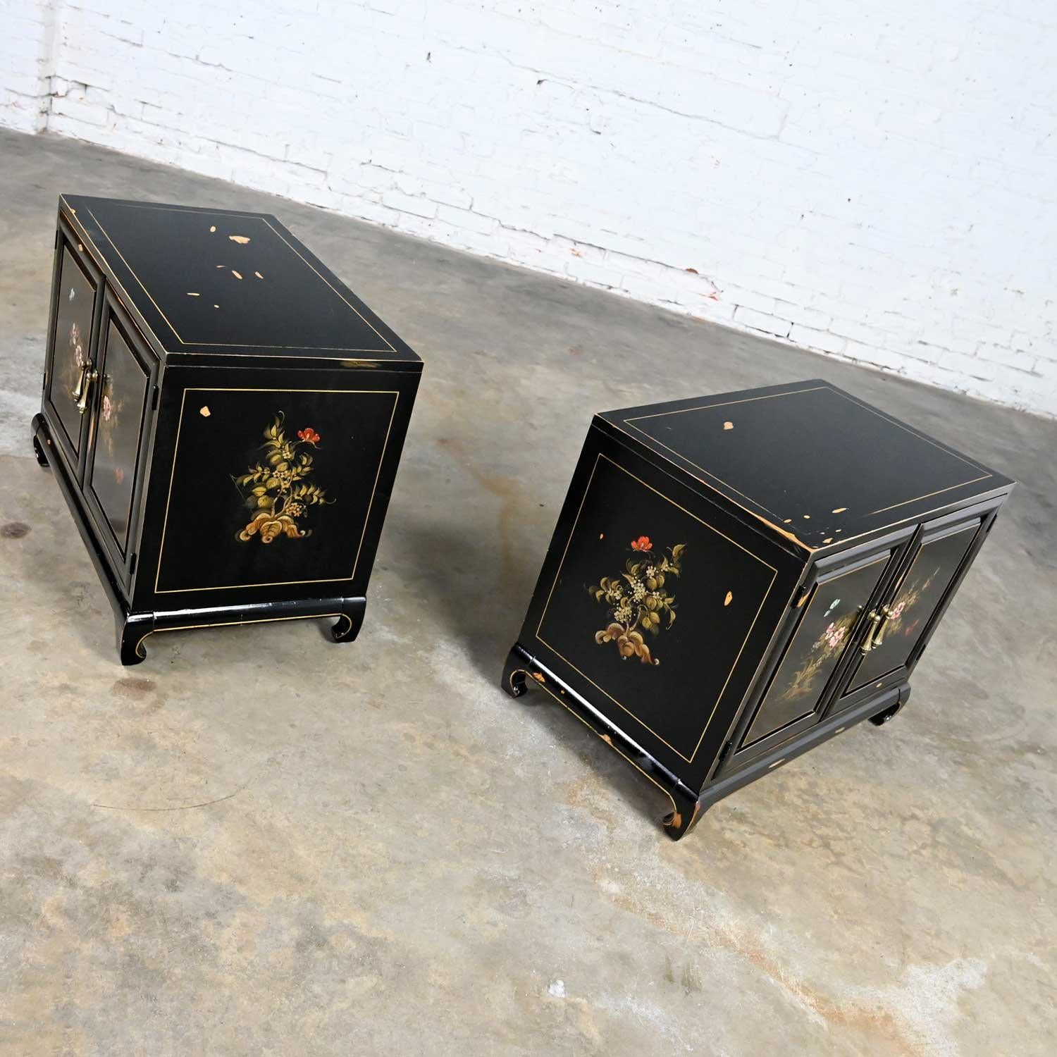 20th Century Union National Chinoiserie Chow Leg Pair Nightstands Floral Design & Distressed
