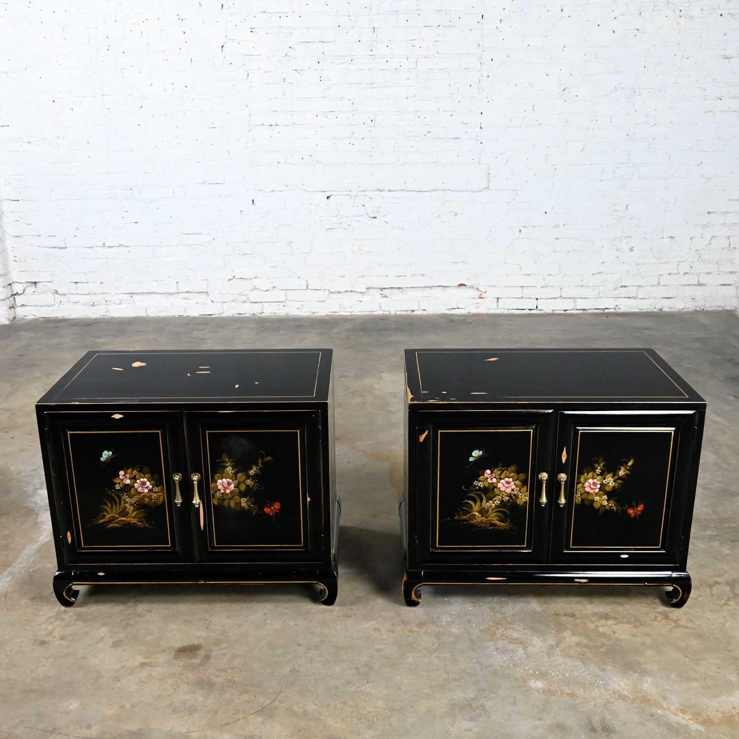 Union National Chinoiserie Chow Leg Pair Nightstands Floral Design & Distressed 1
