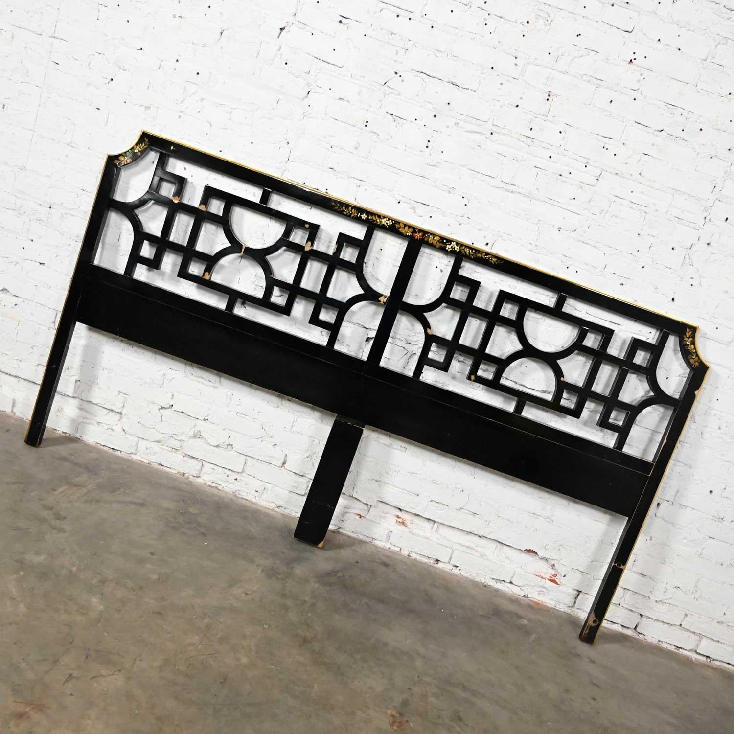 Union National Chinoiserie Fretwork King Headboard Black Floral Design Distress In Good Condition In Topeka, KS