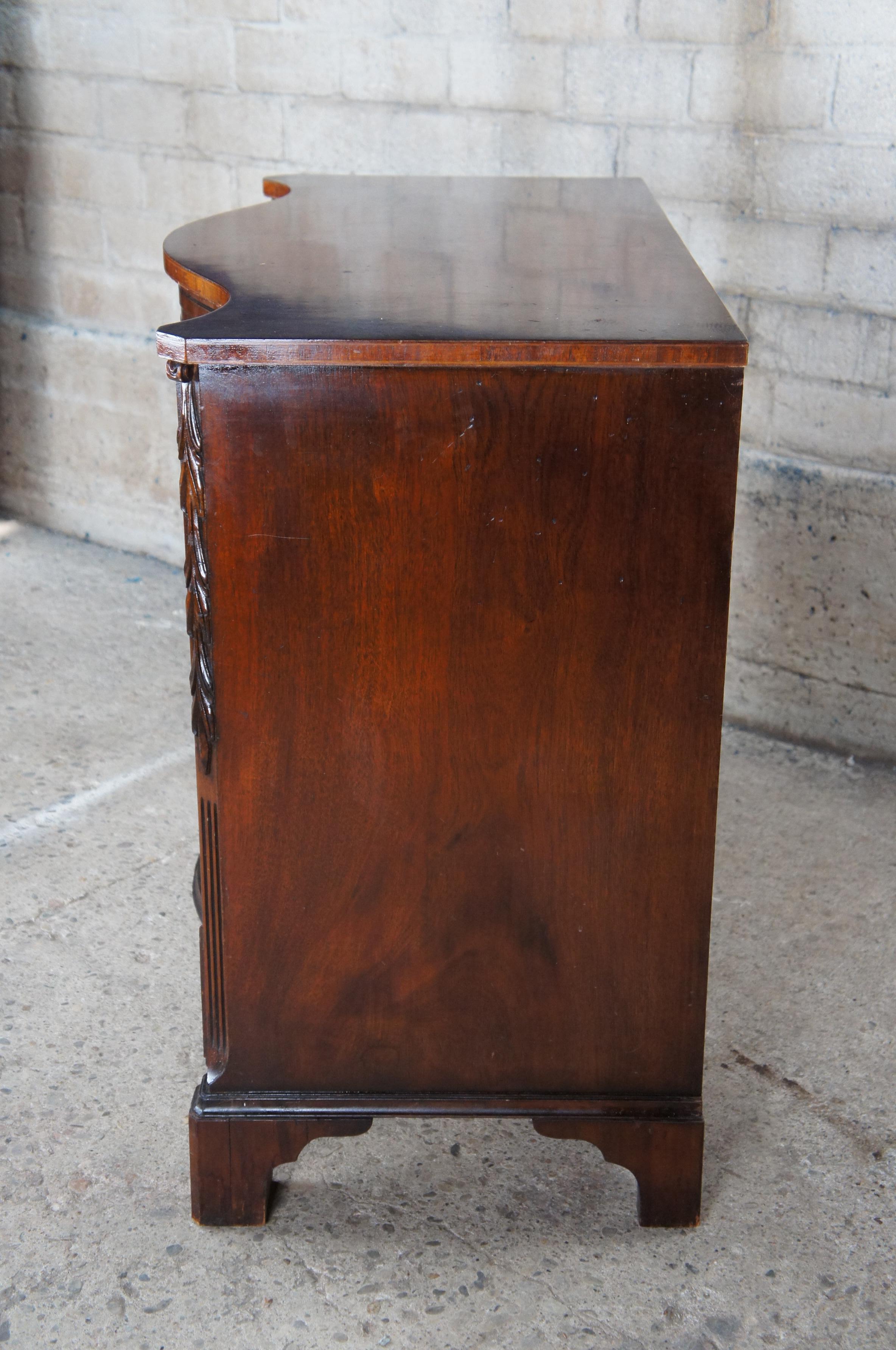 Union National Georgian Style Serpentine Mahogany Bachelors Chest Buffet Dresser For Sale 6