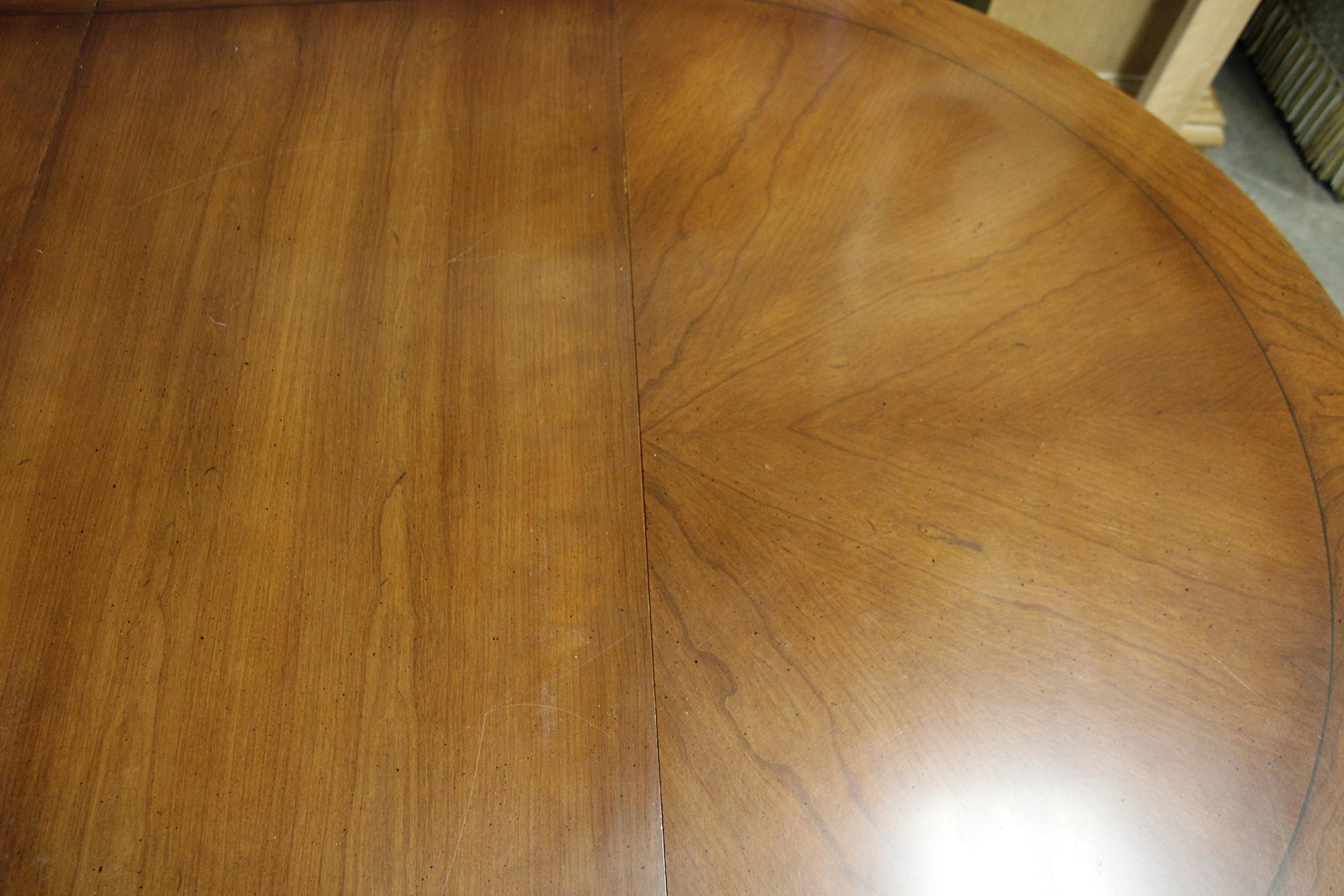 Union National Midcentury Fruitwood Italian Provincial Dining Set Table Chairs In Good Condition In Dayton, OH