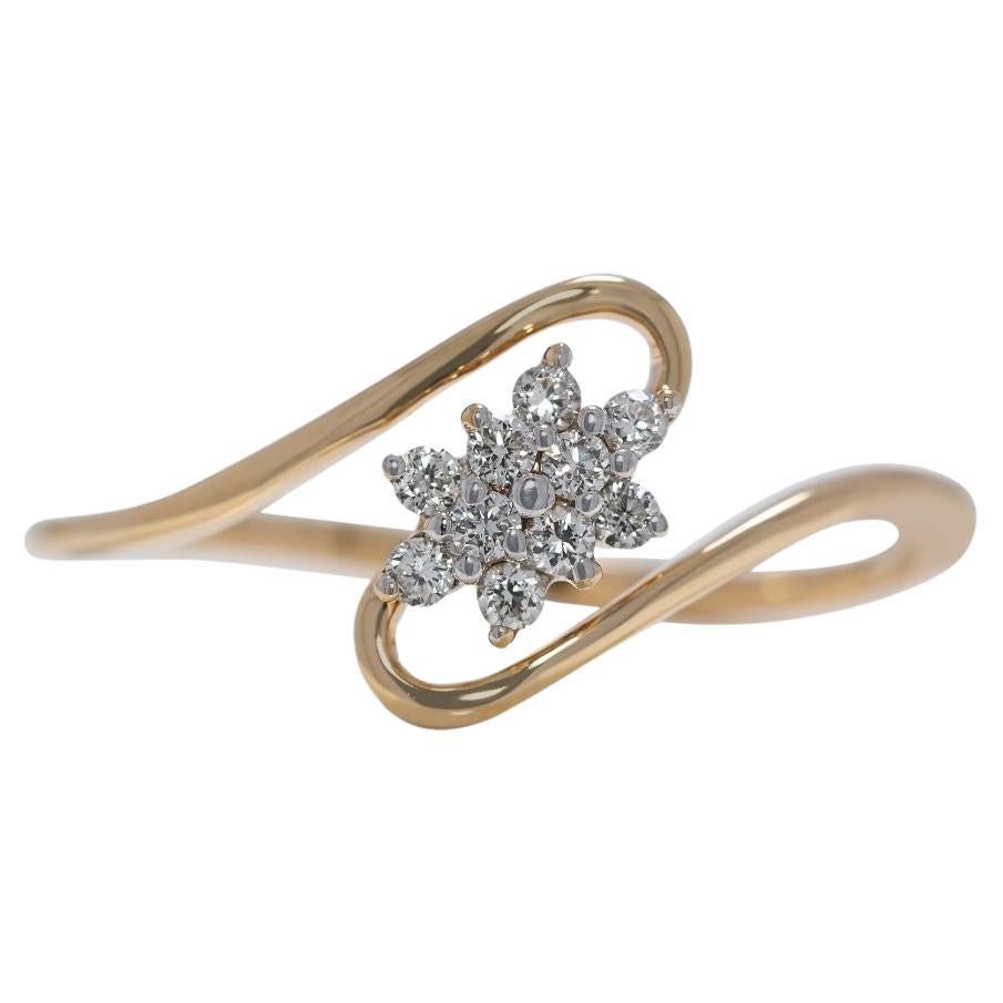 Unique 0.13ct Diamond Ring with Distinctive 18K Yellow Gold Band
