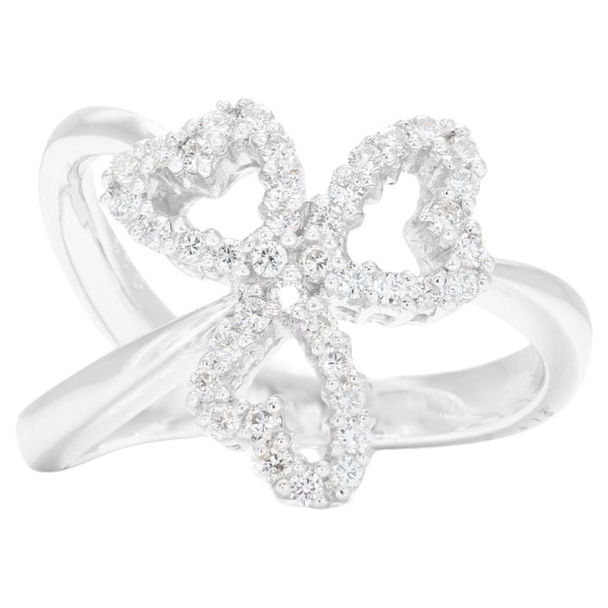 Unique 0.26ct Diamond Flower Ring set in 18K White Gold For Sale