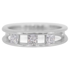 Unique 0.60ct Diamonds 3-Stone Ring in 18k White Gold - IGI Certified Unique 0.60ct Diamonds 3-Stone Ring in 18k White Gold - IGI Certified