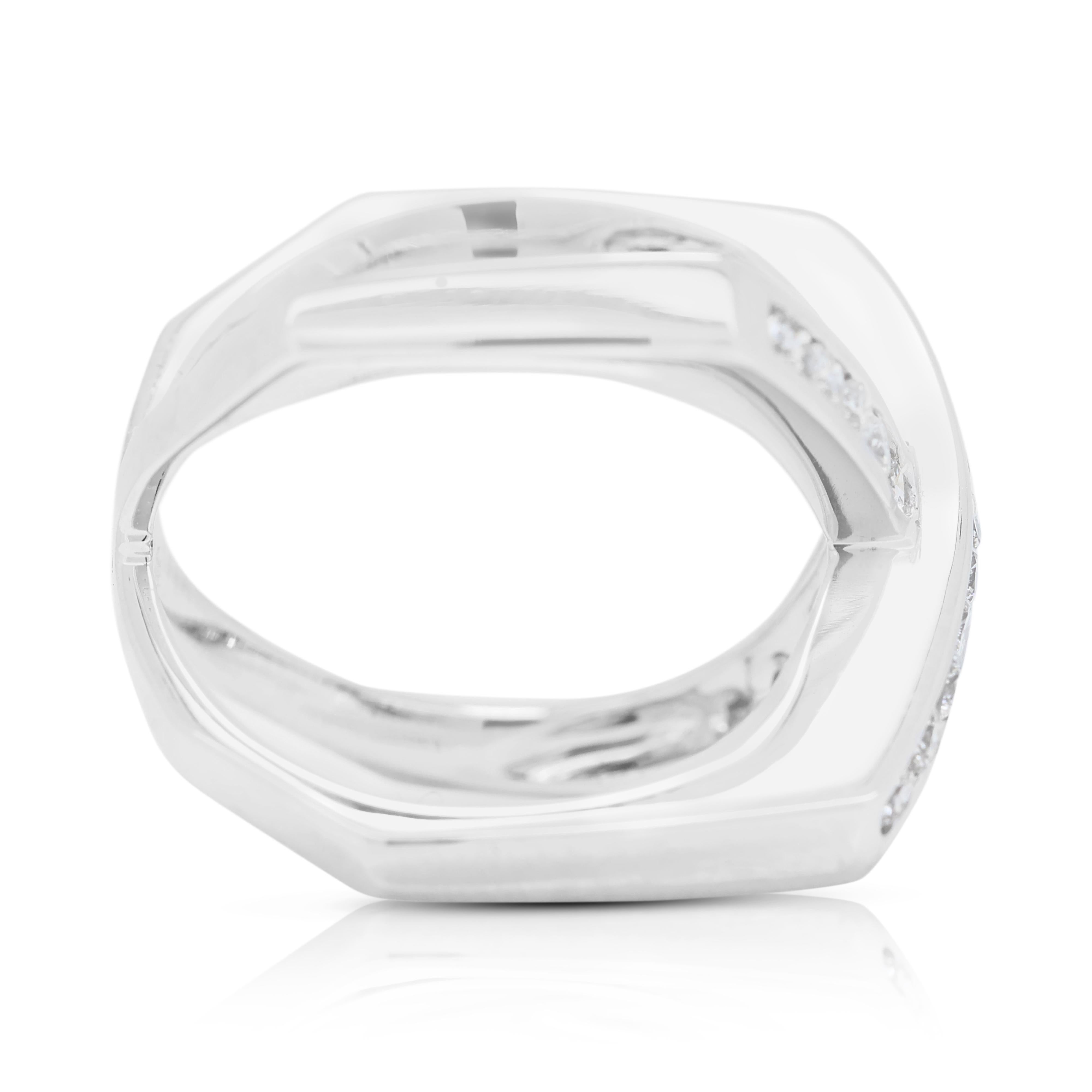 Unique 0.63ct Diamonds Ring in 18K White Gold In Excellent Condition For Sale In רמת גן, IL