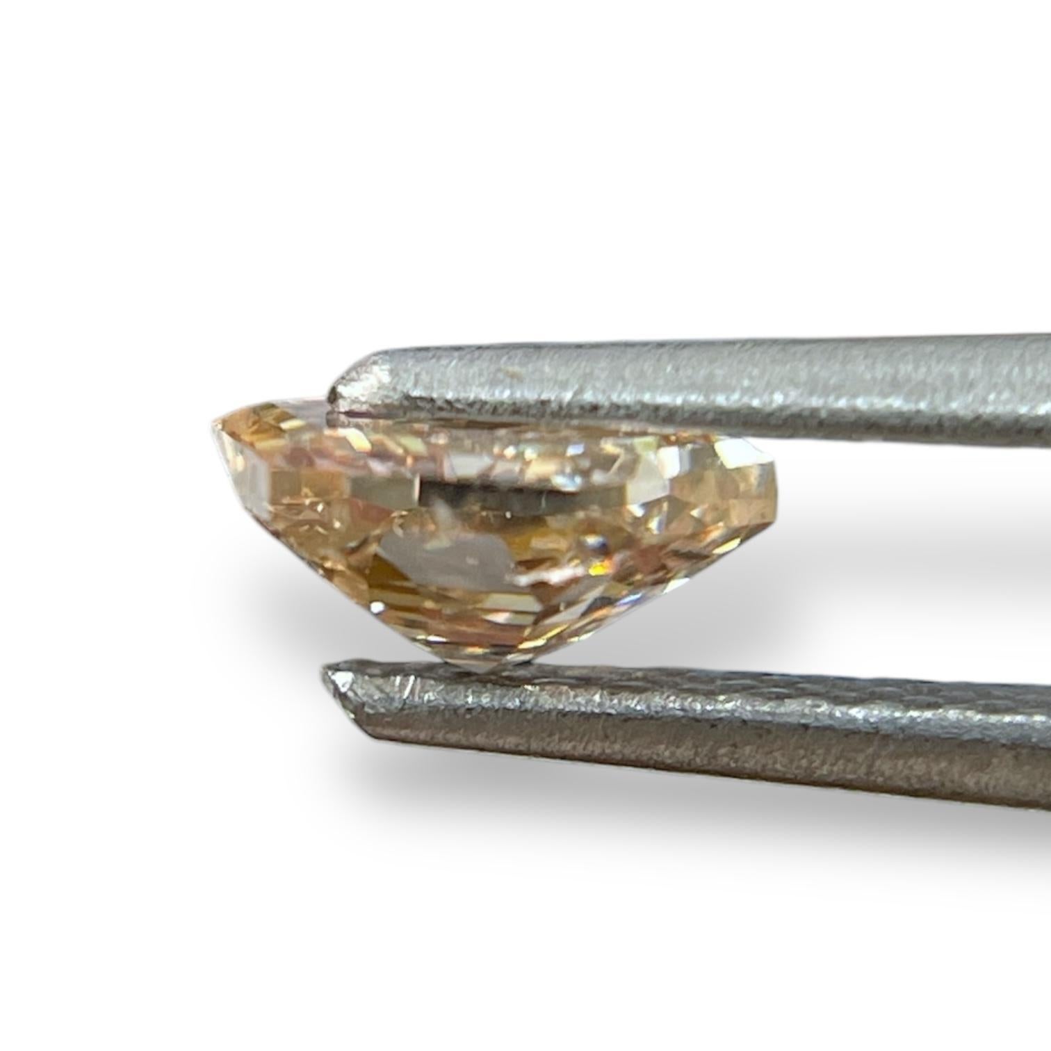 Unique 1 Carat Hexagonal Natural Diamond In Excellent Condition For Sale In New York, NY