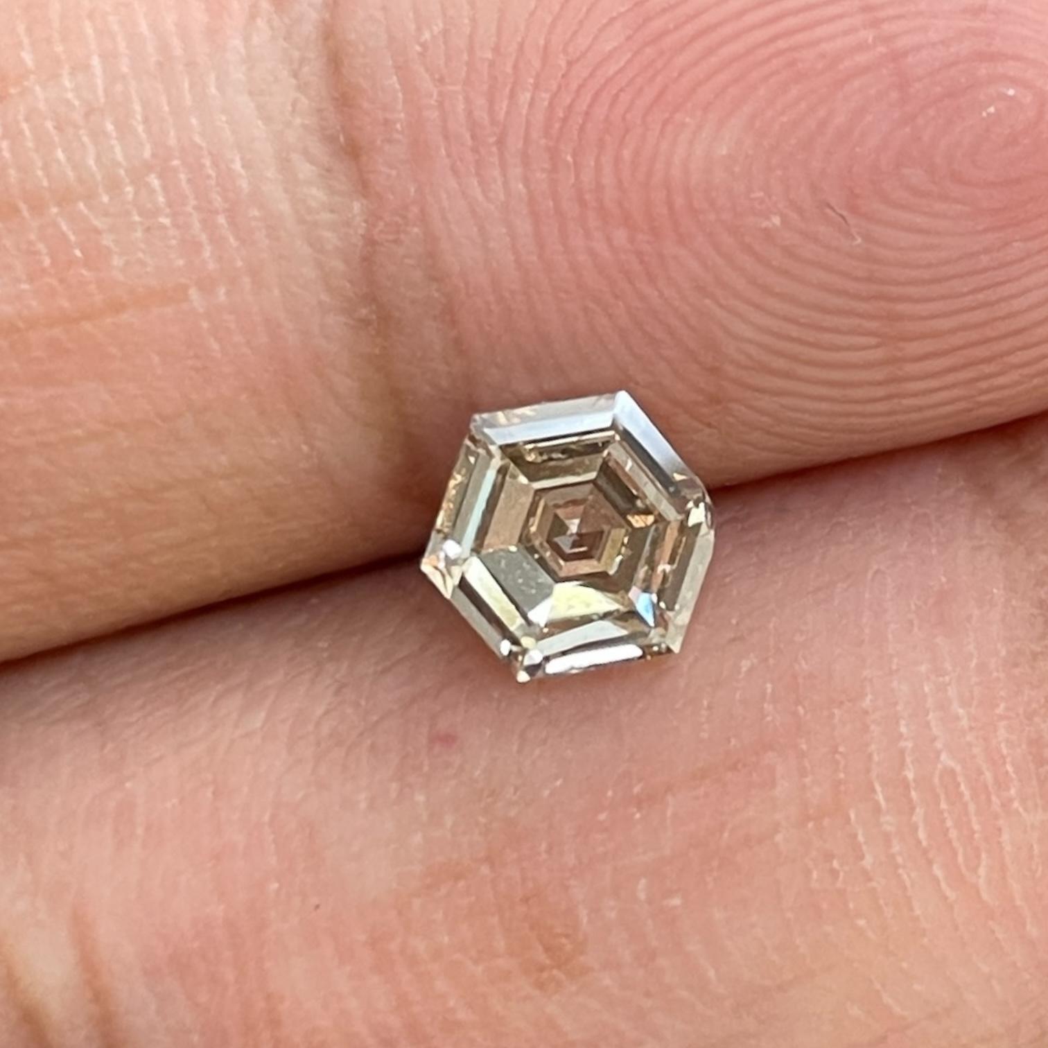 Women's or Men's Unique 1 Carat Hexagonal Natural Diamond For Sale