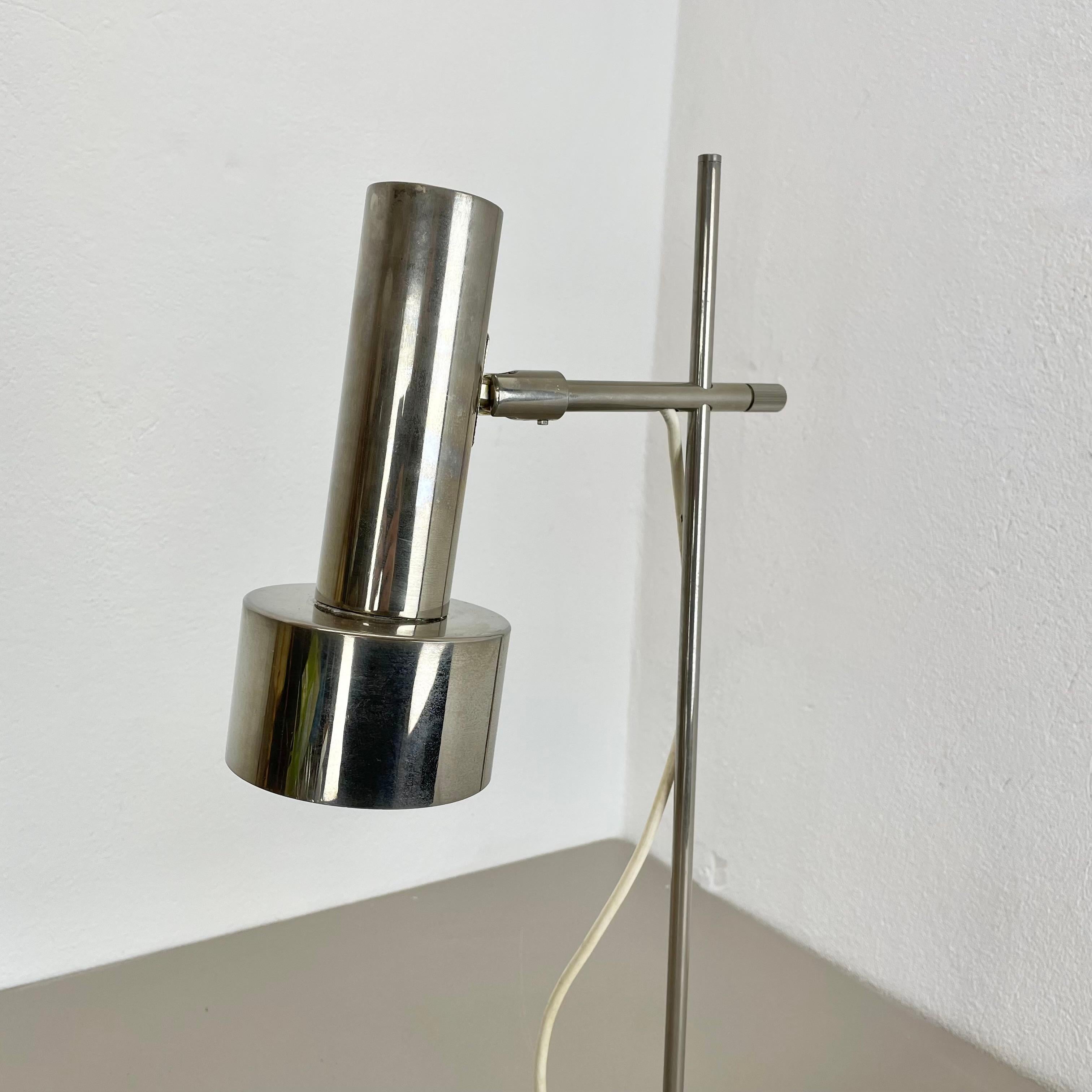 única mesa cromada de 1 punto Lámpara estilo Koch & Lowy OMI Lighting Alemania, 1970 en venta 9