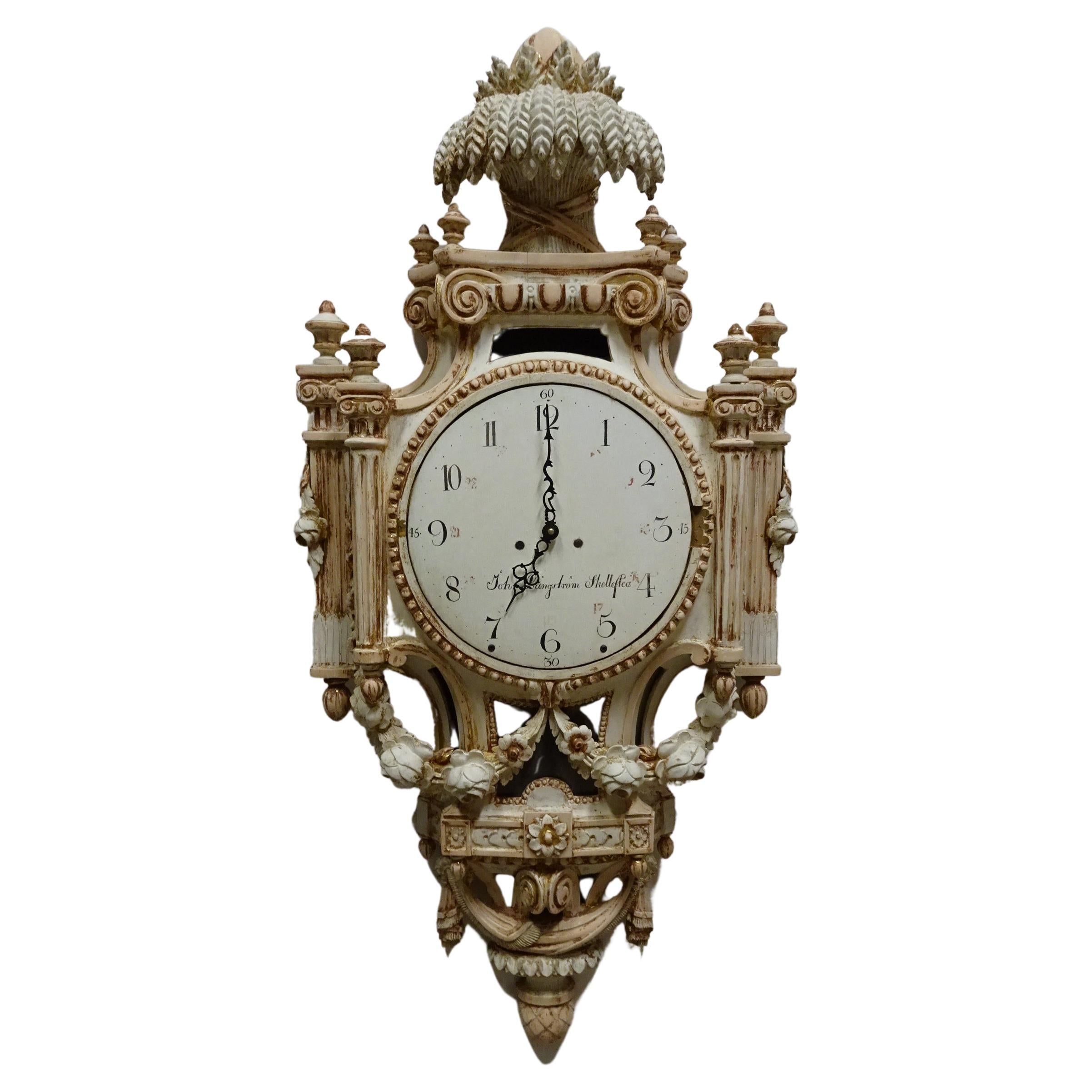 Horloge murale gustavienne suédoise unique, finition 100 % originale en vente