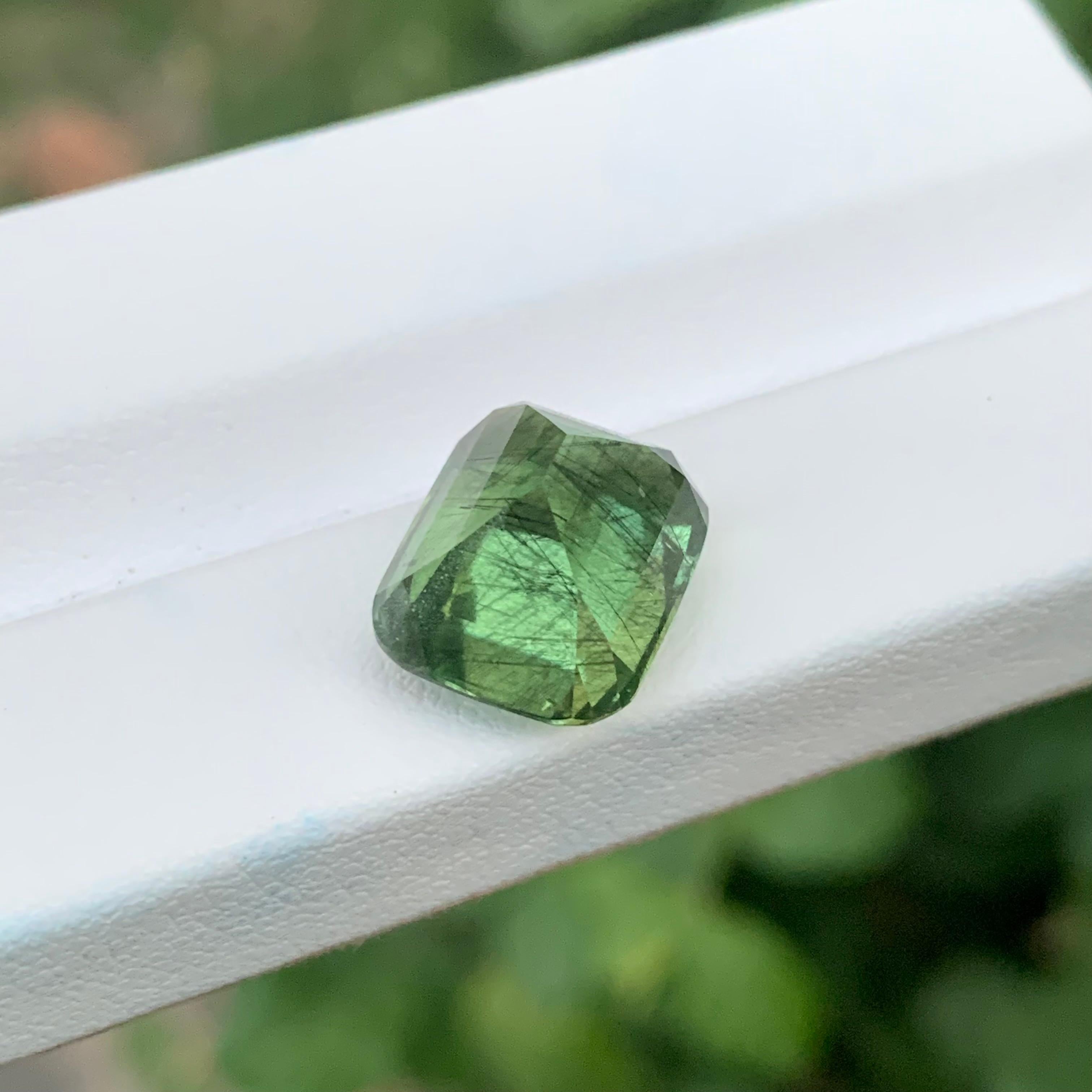 Unique 10.55 Carats Natural Rutile Peridot Loose Gemstone Cushion Shape For Sale 4
