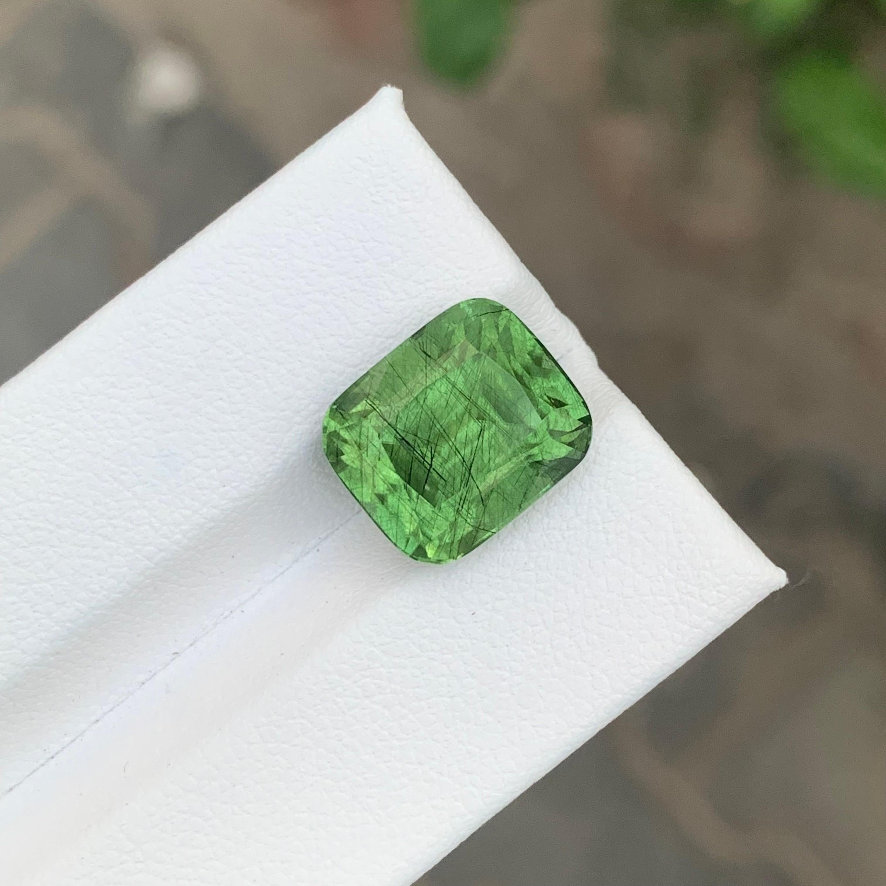 Unique 10.55 Carats Natural Rutile Peridot Loose Gemstone Cushion Shape For Sale 9