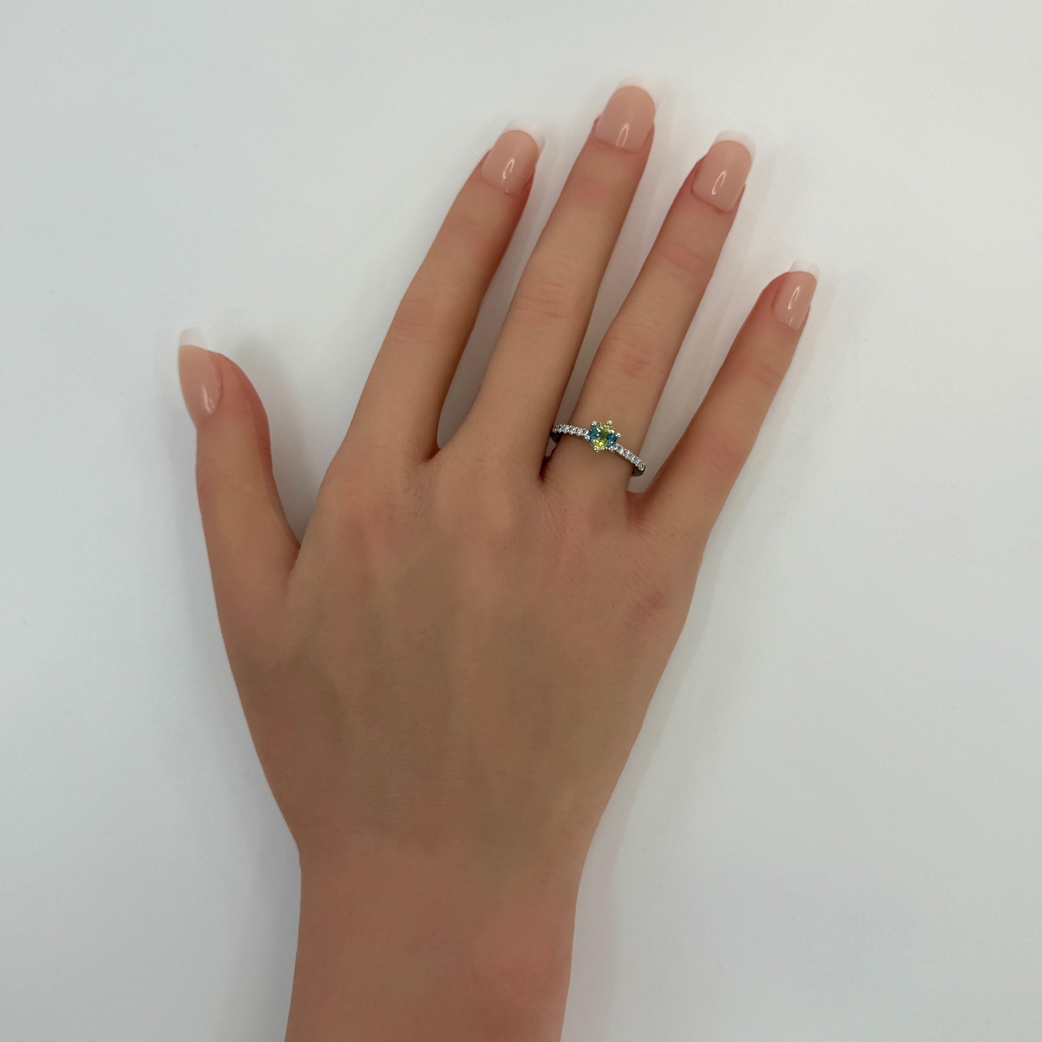 Women's or Men's Unique 1.05ct Bi Colour Round Cut Blue Yellow Sapphire & Diamond Platinum Ring For Sale
