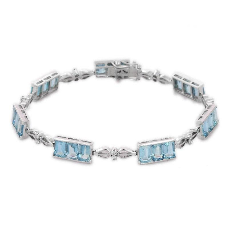 Unique 10.84 Carat Octagon Cut Aquamarine Bracelet in 18k Solid White Gold For Sale 2