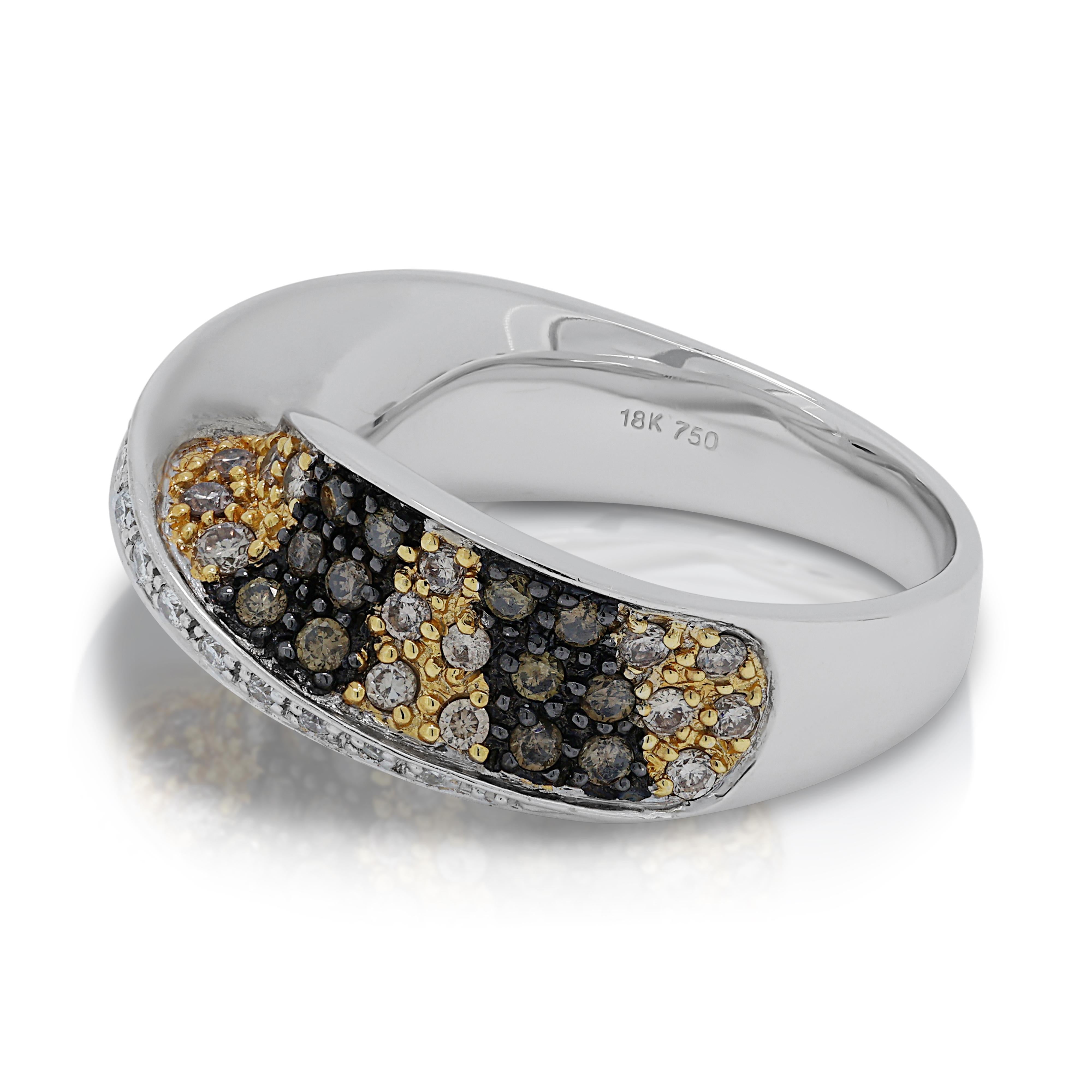 Unique 1.10ct Diamonds Ring in 18K White Gold In Excellent Condition For Sale In רמת גן, IL