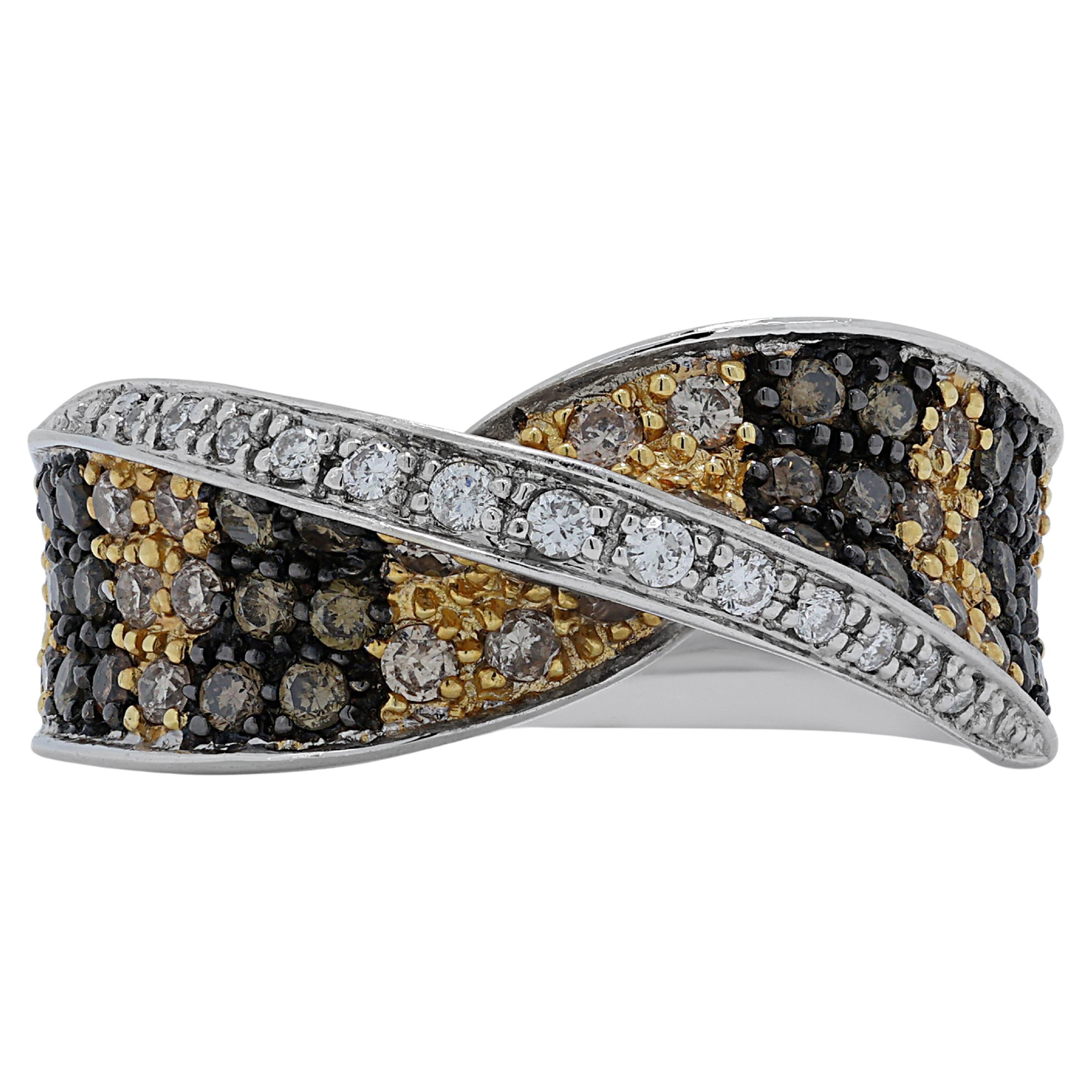 Unique 1.10ct Diamonds Ring in 18K White Gold For Sale