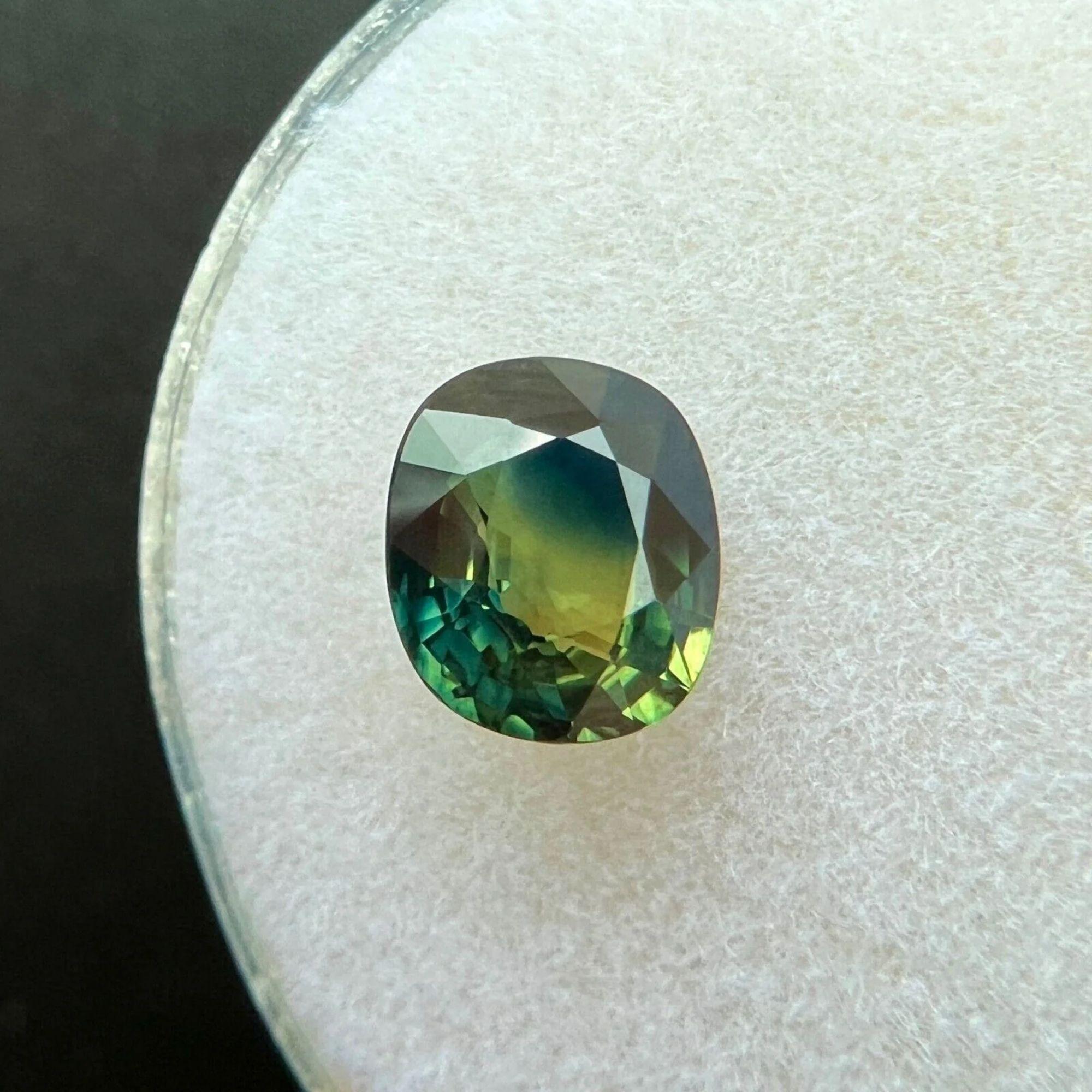 Taille coussin Saphir naturel unique taille coussin de 1,12 carat de couleur partielle rare VS en vente