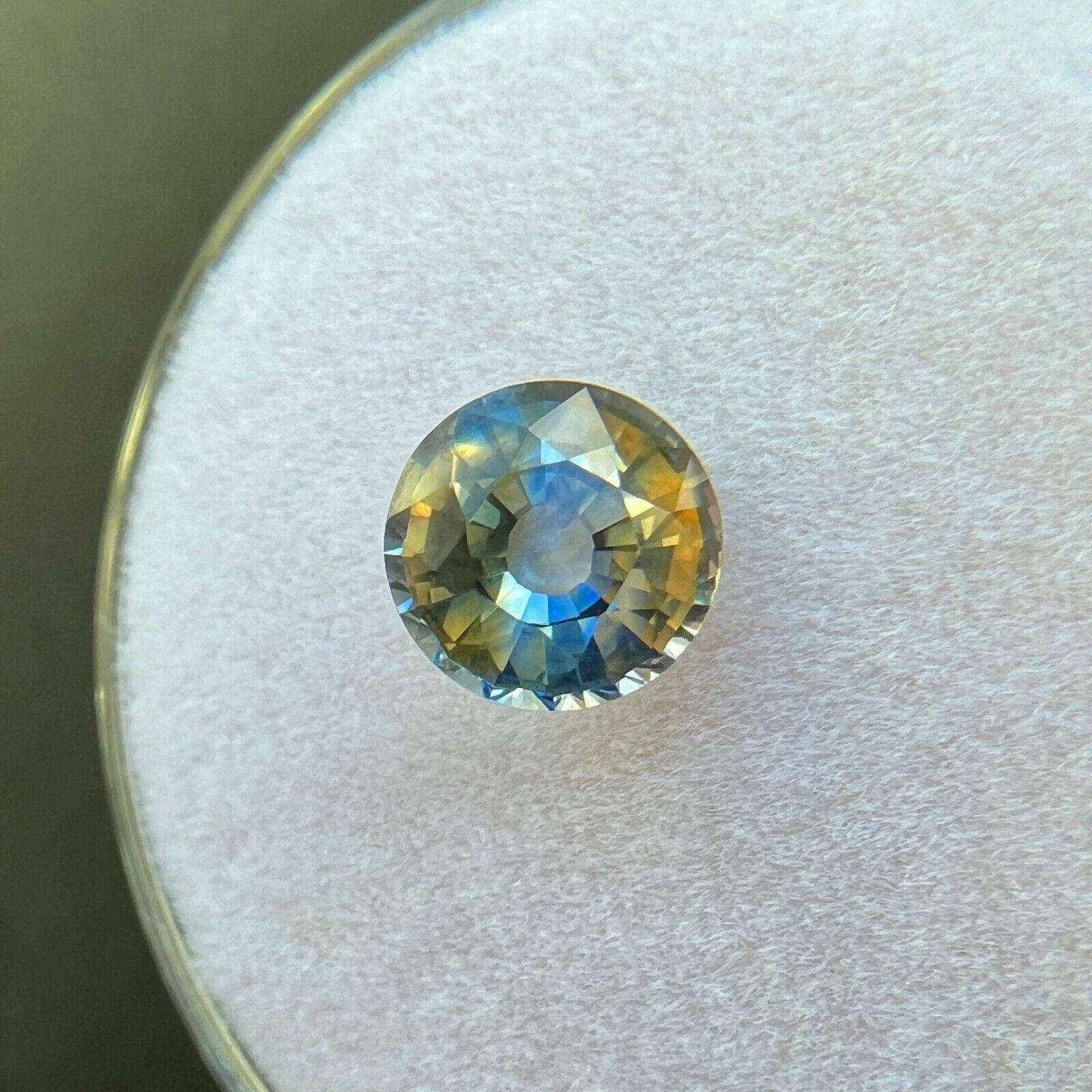 UNIQUE Parti Bi Farbe Saphir 1,16ct Blau Orange Runde lose Edelstein 6,4mm

Einzigartiger natürlicher orange-blauer Parti-Colour/Bi Colour Sapphire Edelstein.
1,16 Karat mit einer einzigartigen blau-orangenen Farbspaltung und sehr guter Reinheit,