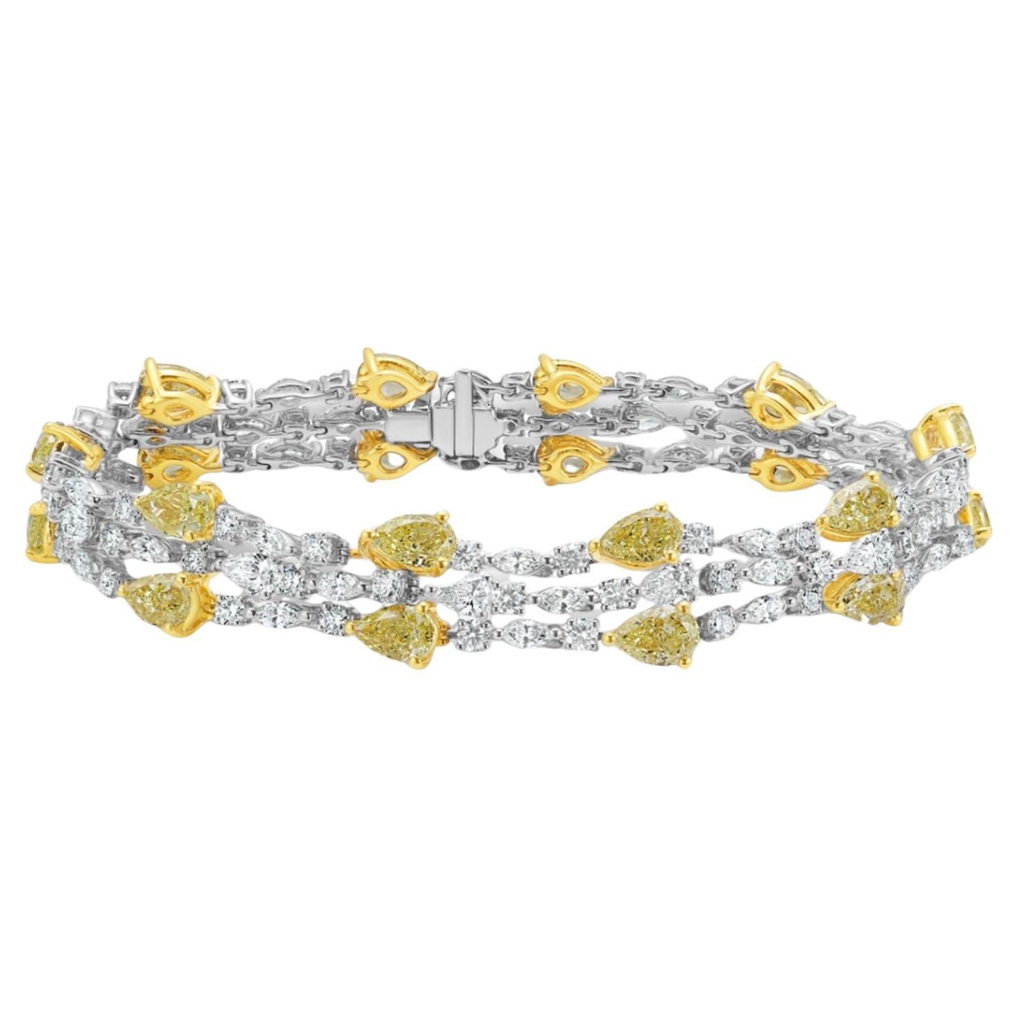 Pulsera única de diamantes amarillos y blancos de 13 quilates en venta