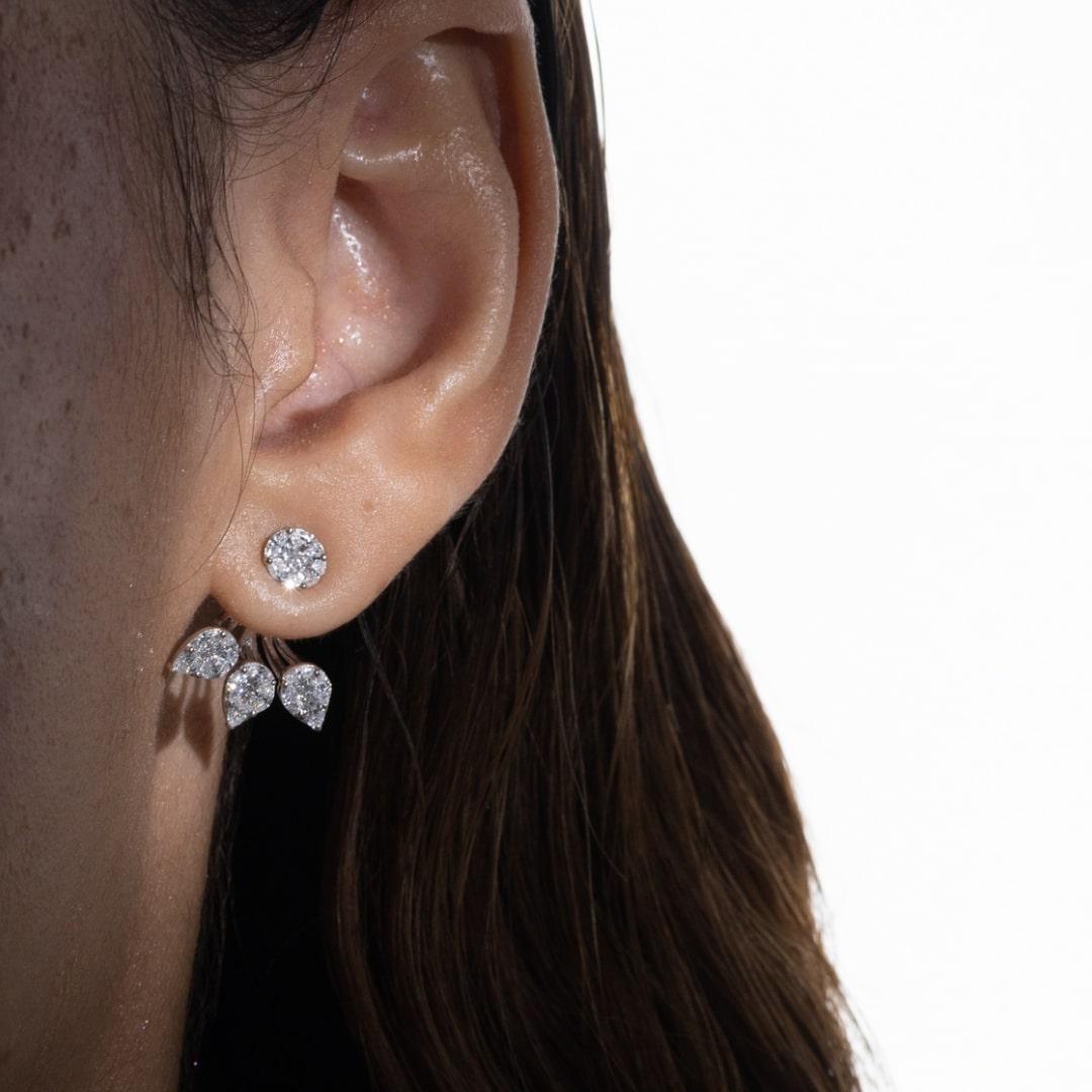 Einzigartige 1,34 Karat natürliche Diamant-Ohrjacke-Ohrringe aus 18 Karat massivem Weißgold (Rundschliff) im Angebot