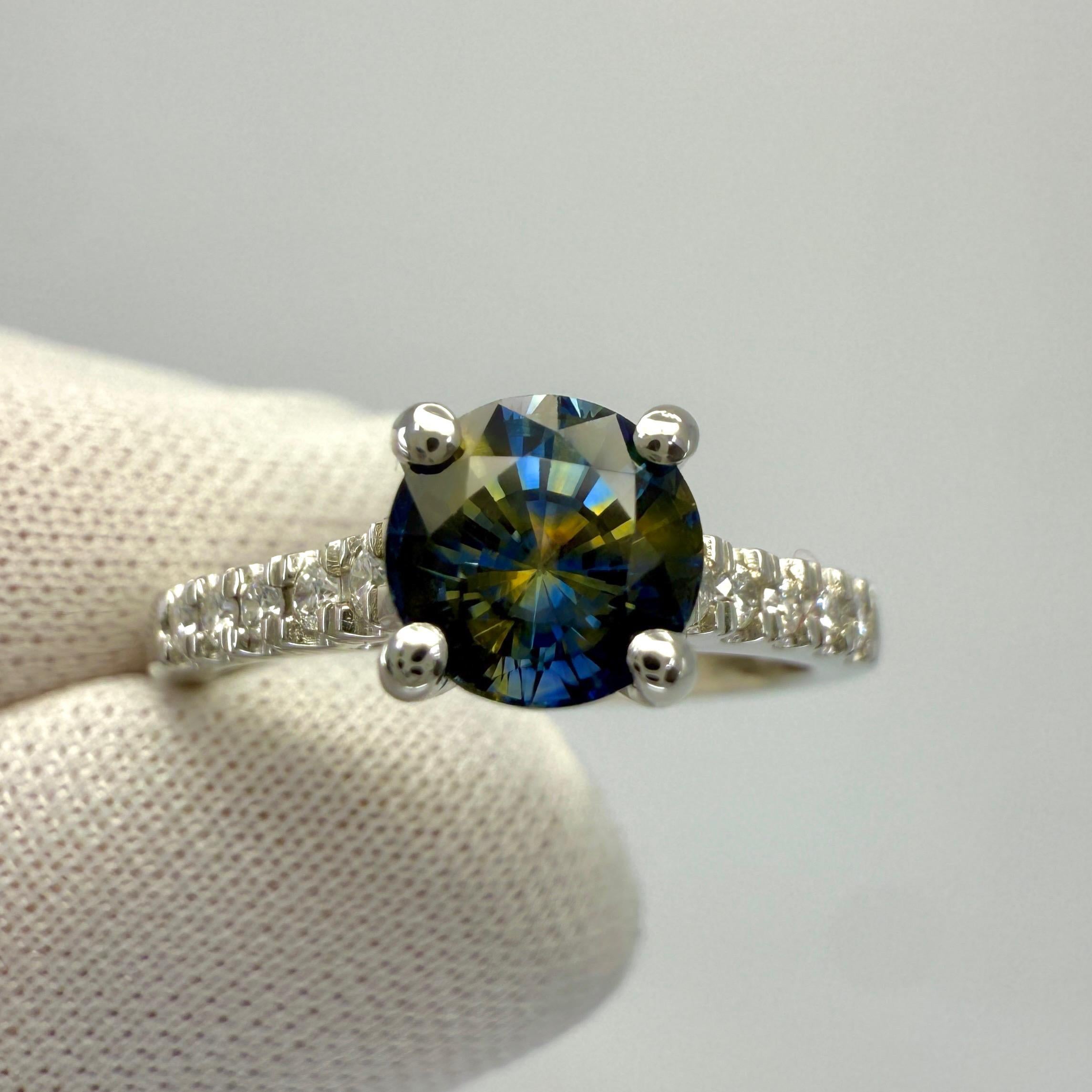 Platinring mit einzigartigem 1.38 Karat zweifarbigem blau-gelbem Saphir im Rundschliff und Diamanten im Angebot 1