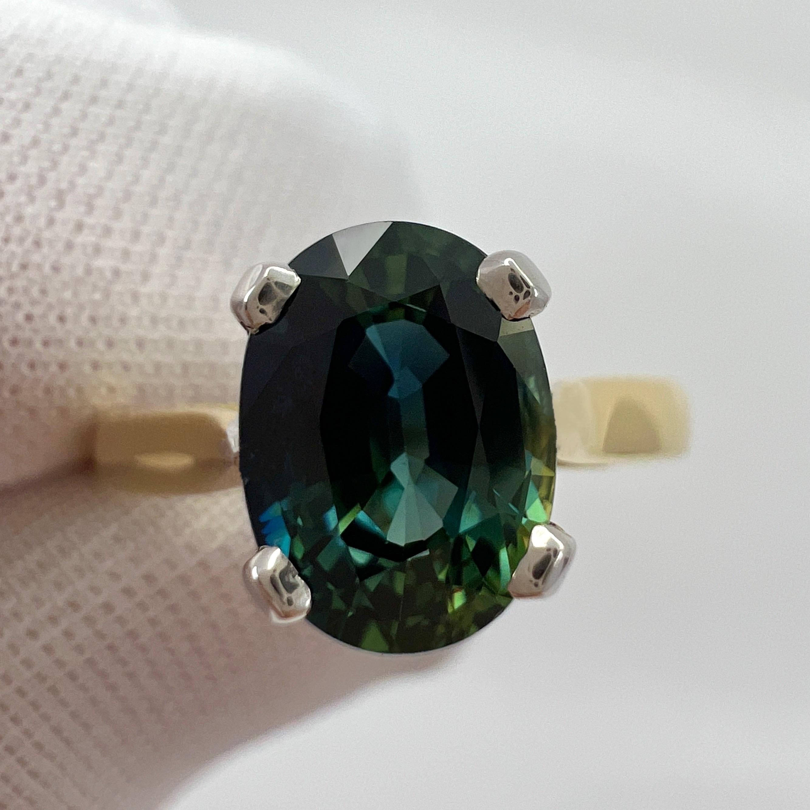 Women's or Men's Unique 1.46 Carat Bi Colour Sapphire Blue Green Oval Cut 18k Gold Solitaire Ring For Sale