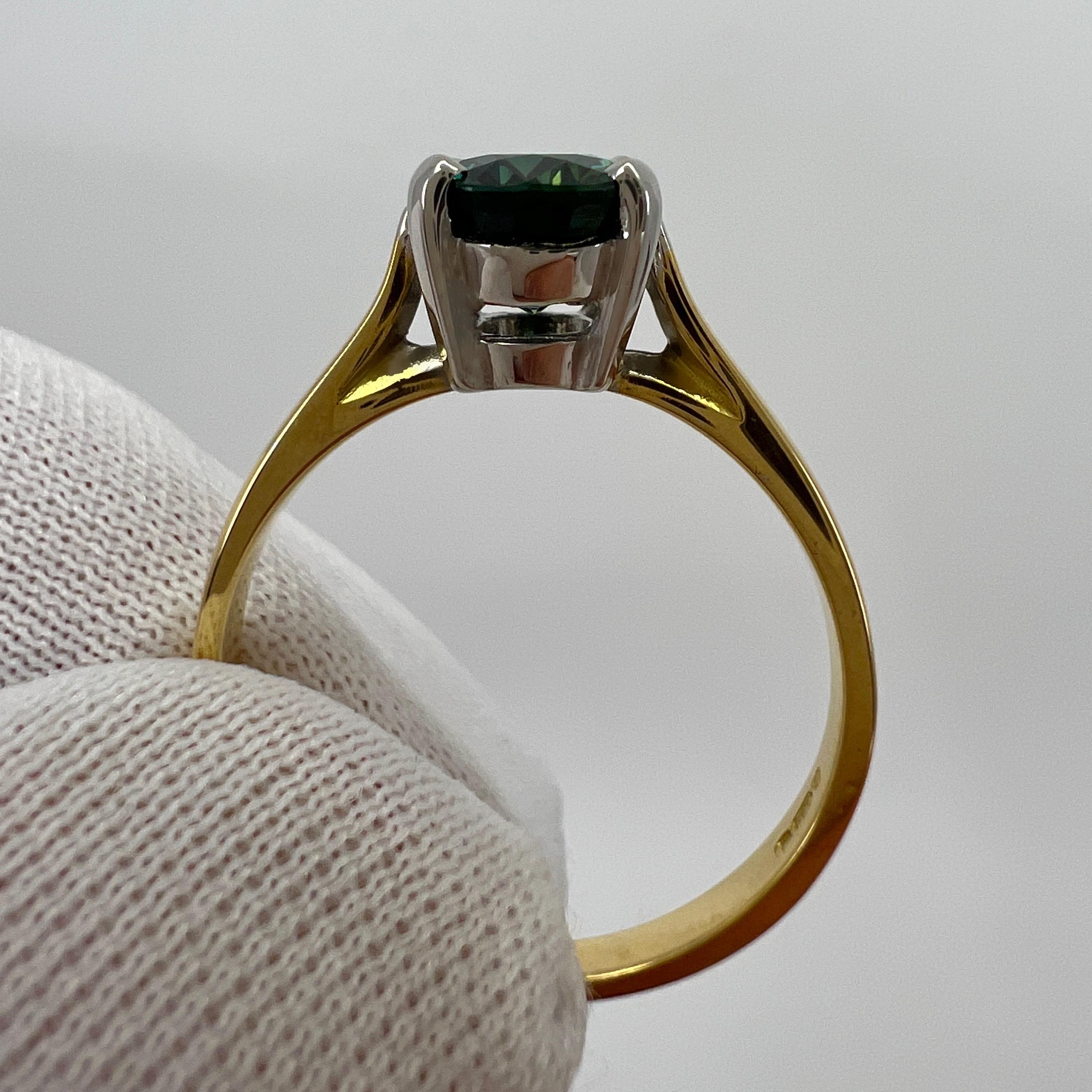Unique 1.46 Carat Bi Colour Sapphire Blue Green Oval Cut 18k Gold Solitaire Ring For Sale 2