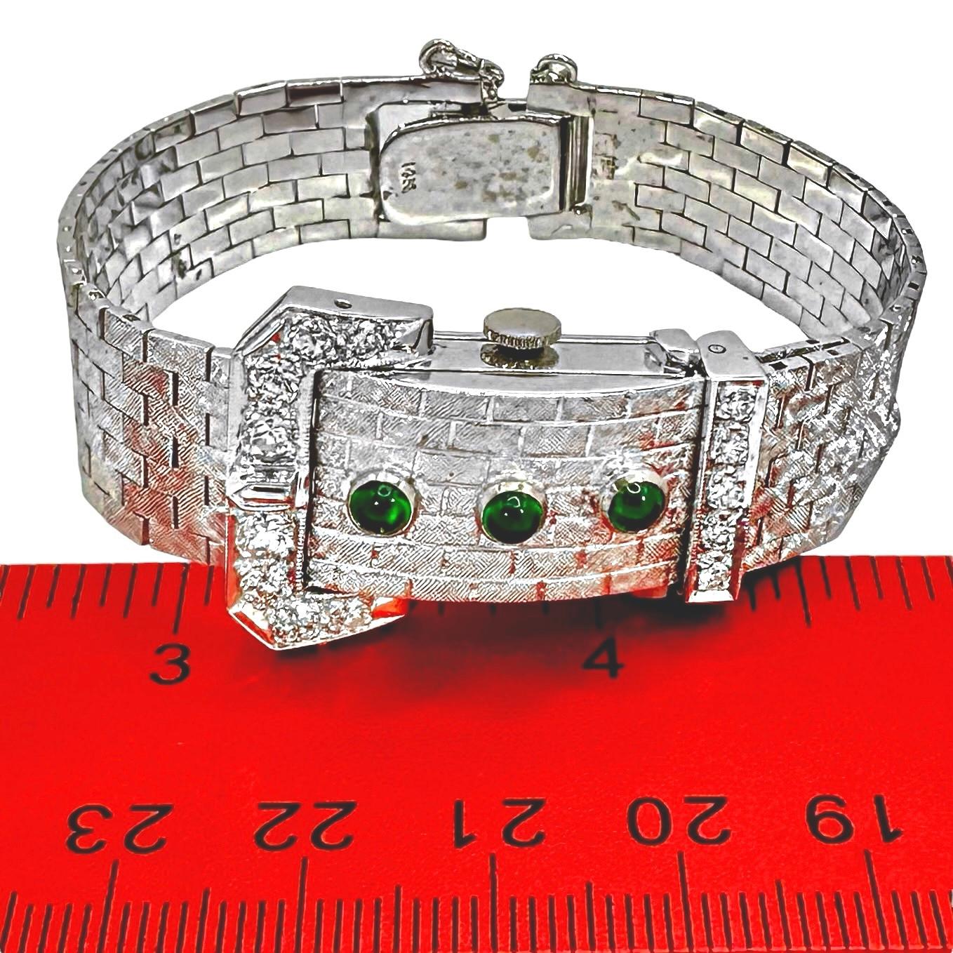 Einzigartige 14K Weißgold Ziegelglieder-Retro-Deckeluhr mit Diamanten und Smaragden 8