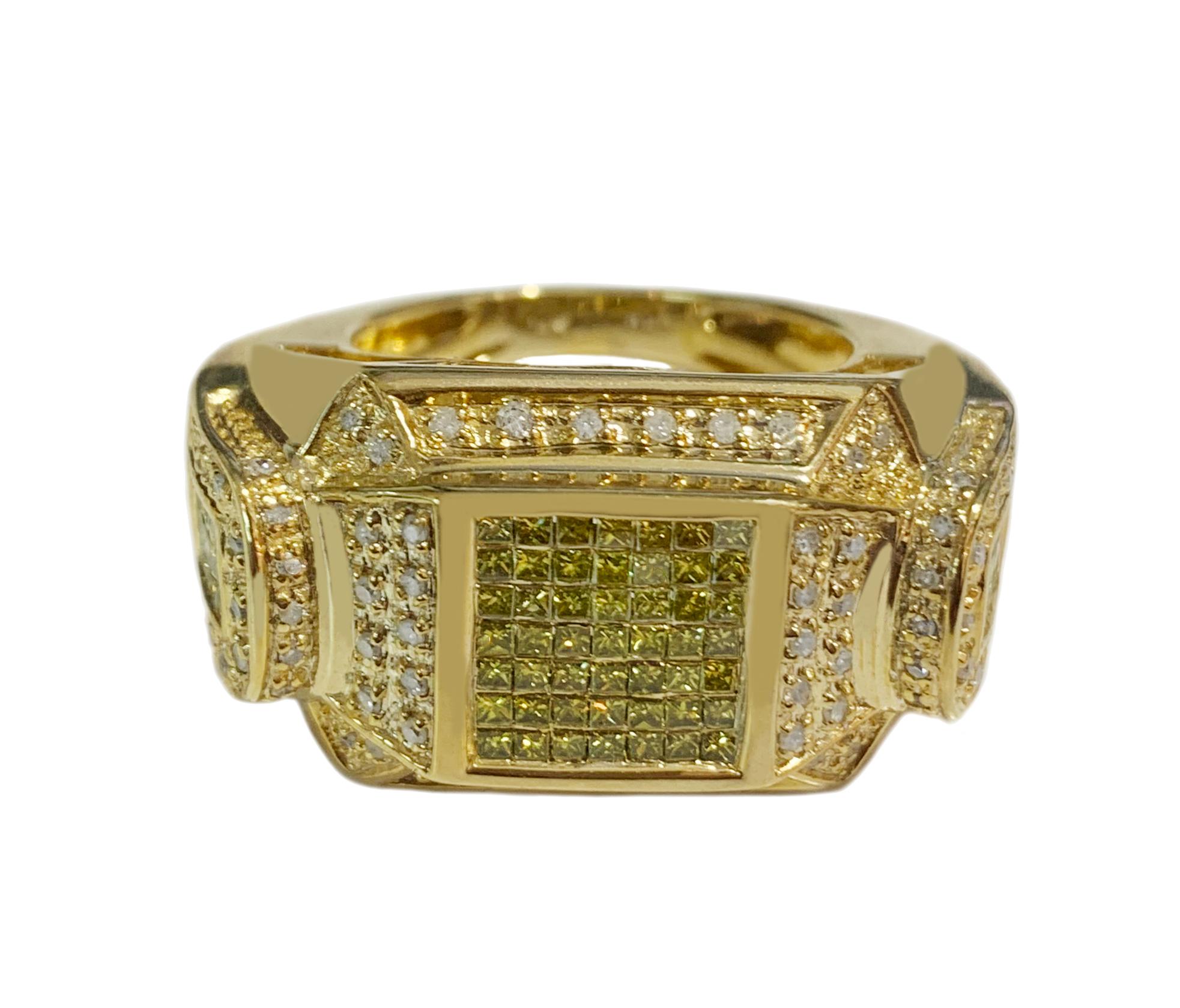 -Custom made

-14k Yellow gold

-Ring size: 9.5

-Weight: 16.7gr

-Ring width: 0.15-0.7”

-Diamond: 3.1ct, SI clarity, G color