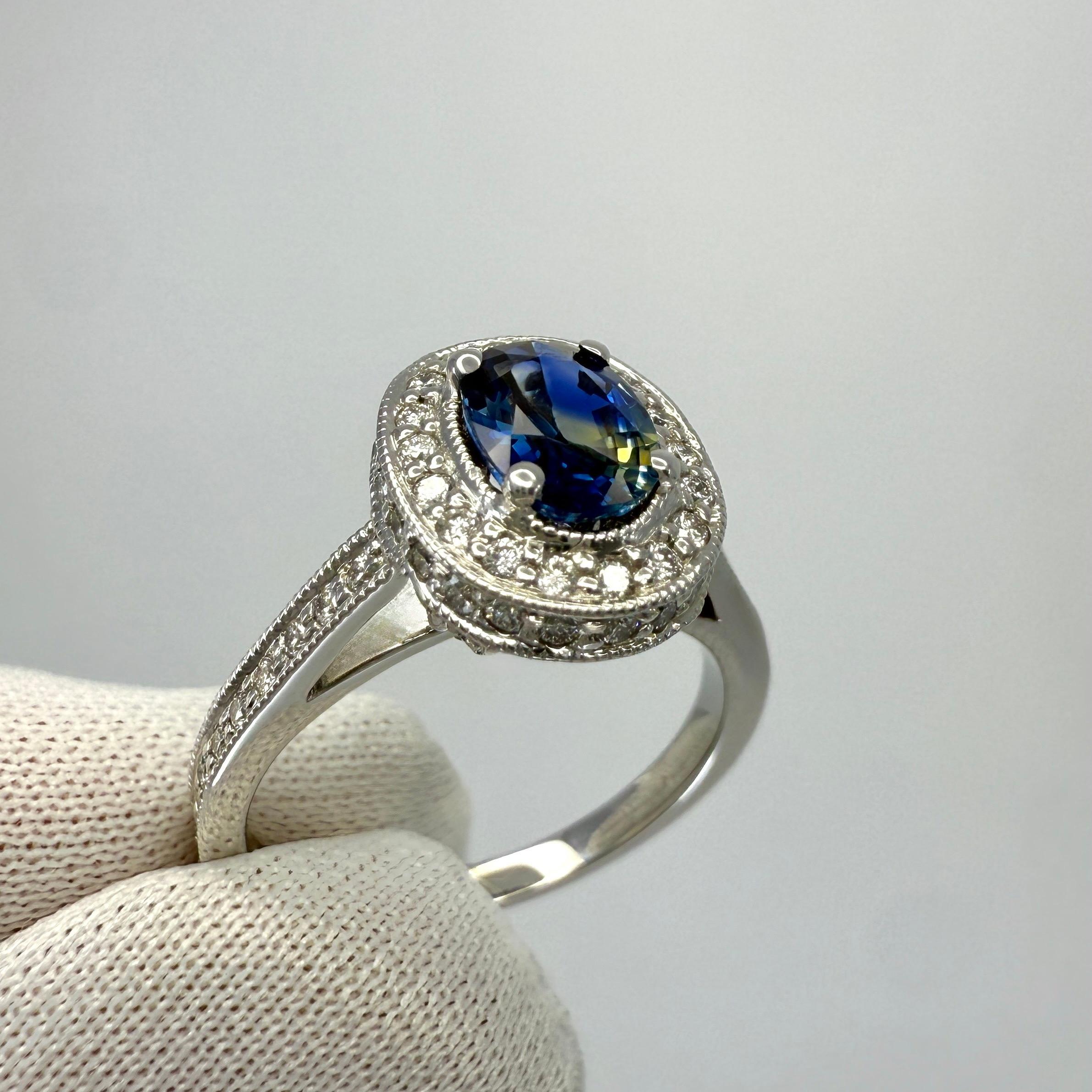 Bague Halo en or blanc 18k avec saphir bleu jaune et diamant d'une valeur de 1,53ct. Unisexe en vente
