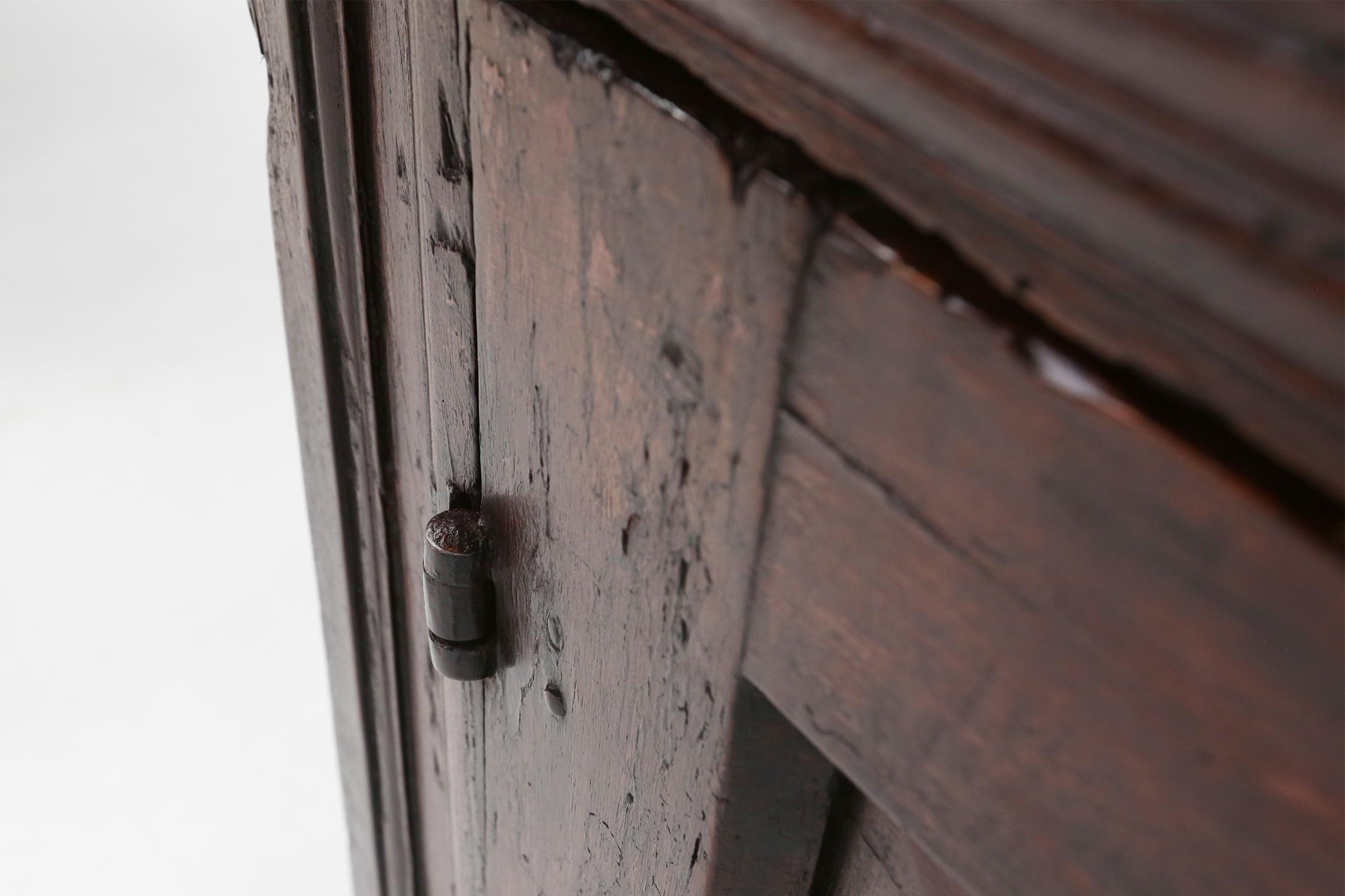 Credenza geometrica francese del XVI secolo, unica nel suo genere, in Oak in vendita 2