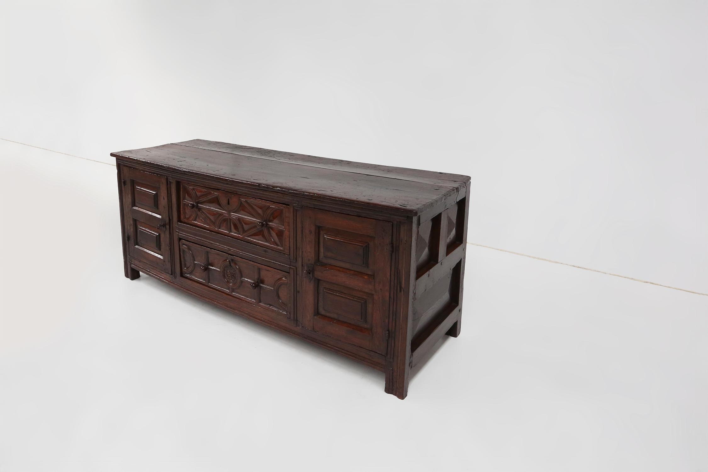 Credenza geometrica francese del XVI secolo, unica nel suo genere, in Oak in vendita 6