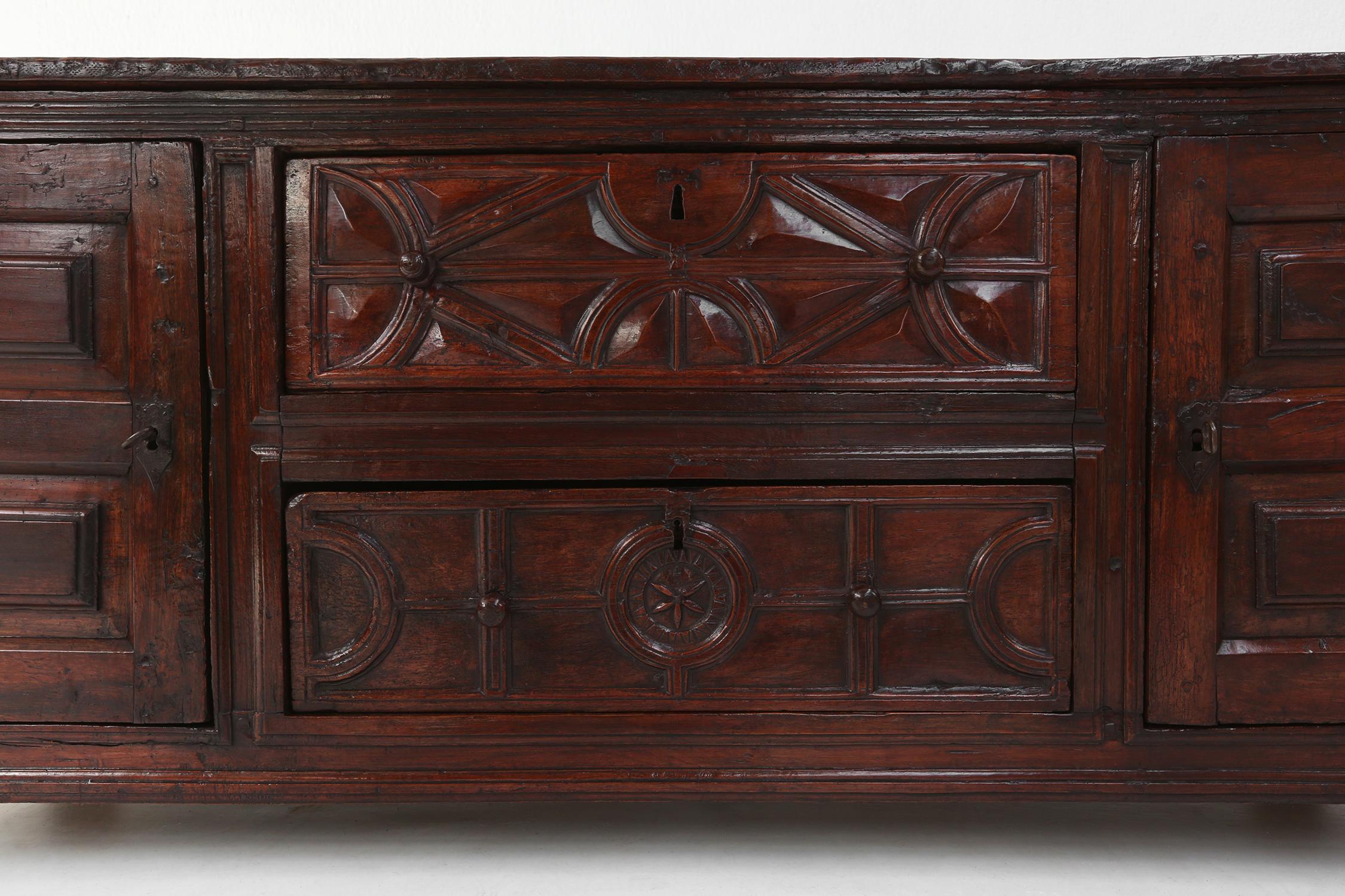 Credenza geometrica francese del XVI secolo, unica nel suo genere, in Oak in vendita 1