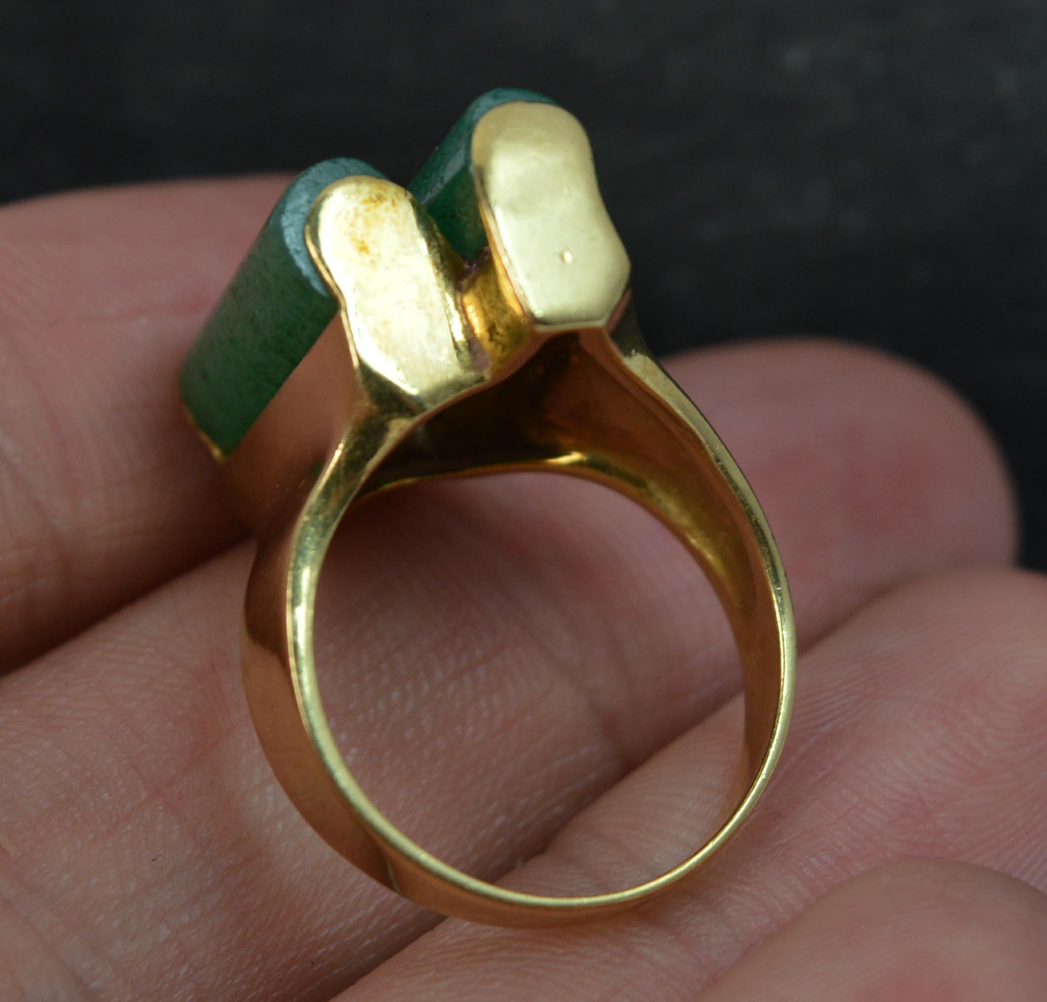 Unique 18 Carat Gold Two Jade Cylinders and VS Diamond Ring 2