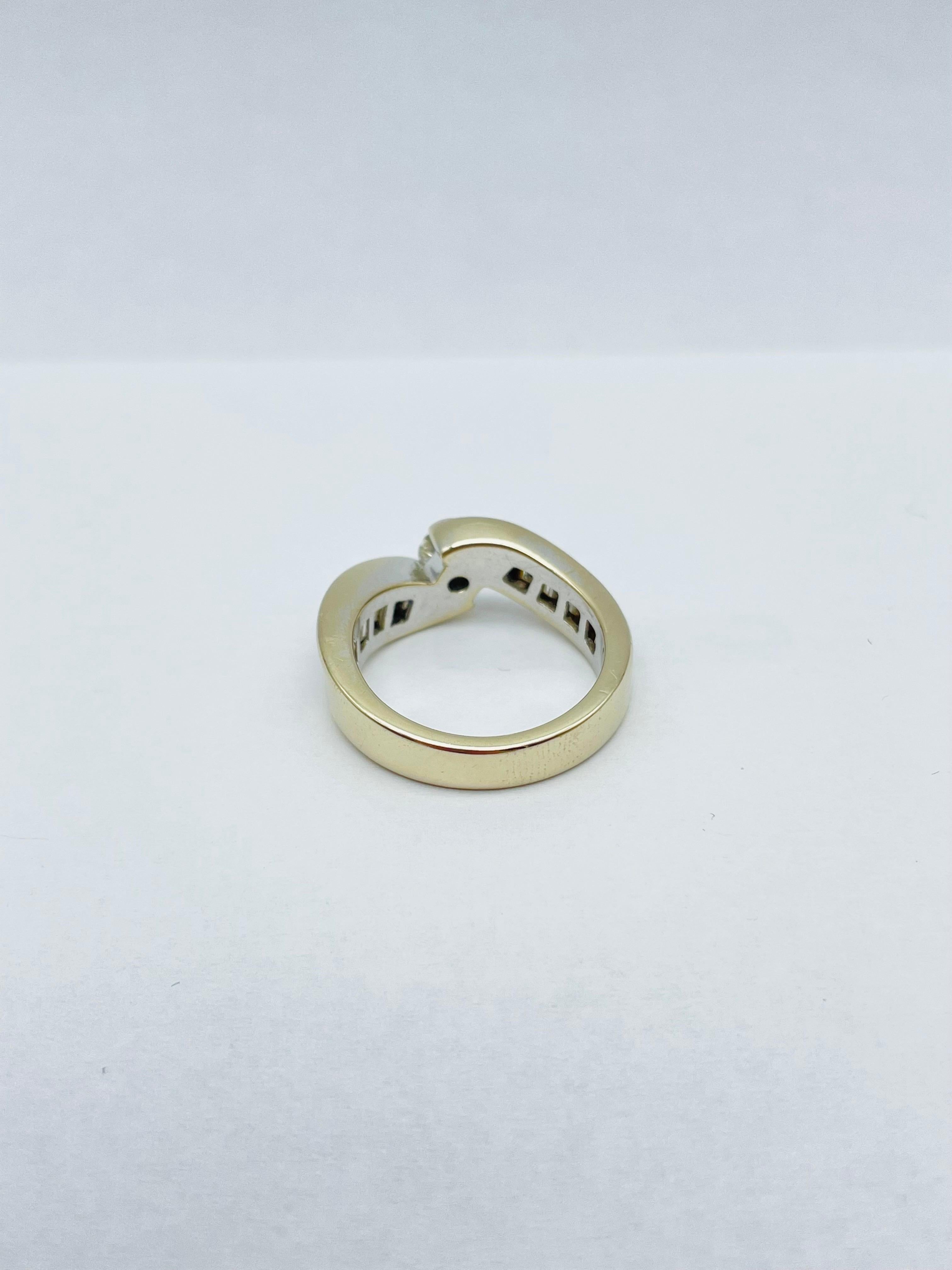 Einzigartiger Ring aus 18 Karat Gold, 0,50 Karat Diamant und 8 Baguette-Diamanten, Weiß-/Gelbgold im Angebot 8