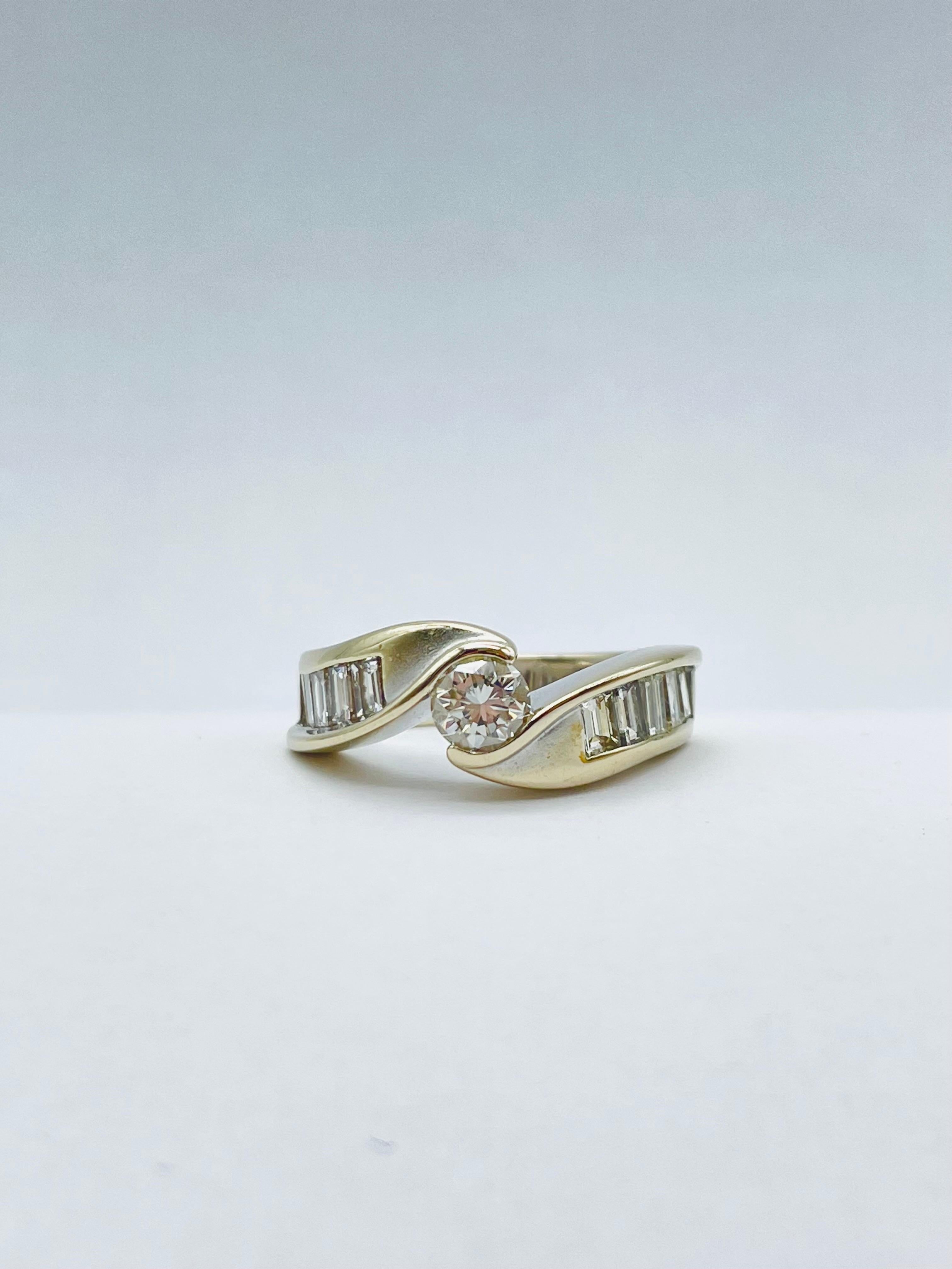 Einzigartiger Ring aus 18 Karat Gold, 0,50 Karat Diamant und 8 Baguette-Diamanten, Weiß-/Gelbgold für Damen oder Herren im Angebot