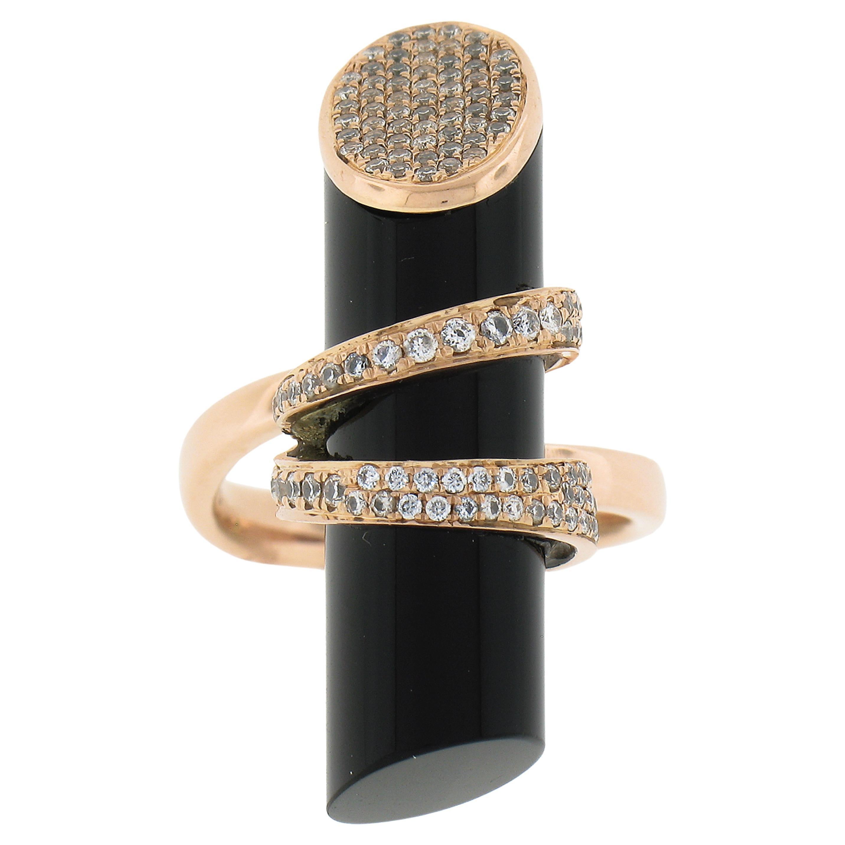 Anillo Único con Diseño Envolvente de Ónix Negro en Tubo de Oro Rosa de 18k y Diamantes de 0,46 ctw