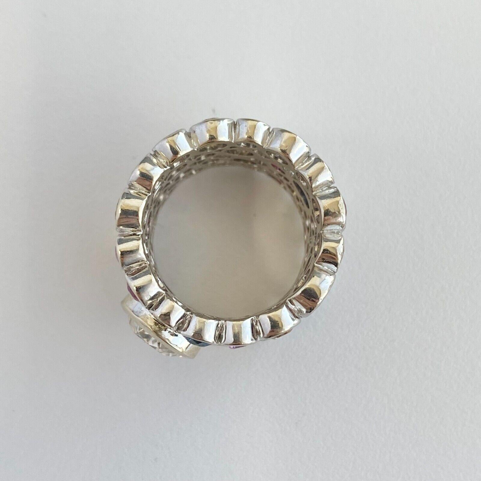 Einzigartiger ovaler Diamant-Cluster-Ring aus 18 Karat Weißgold mit Lünettenfassung Damen