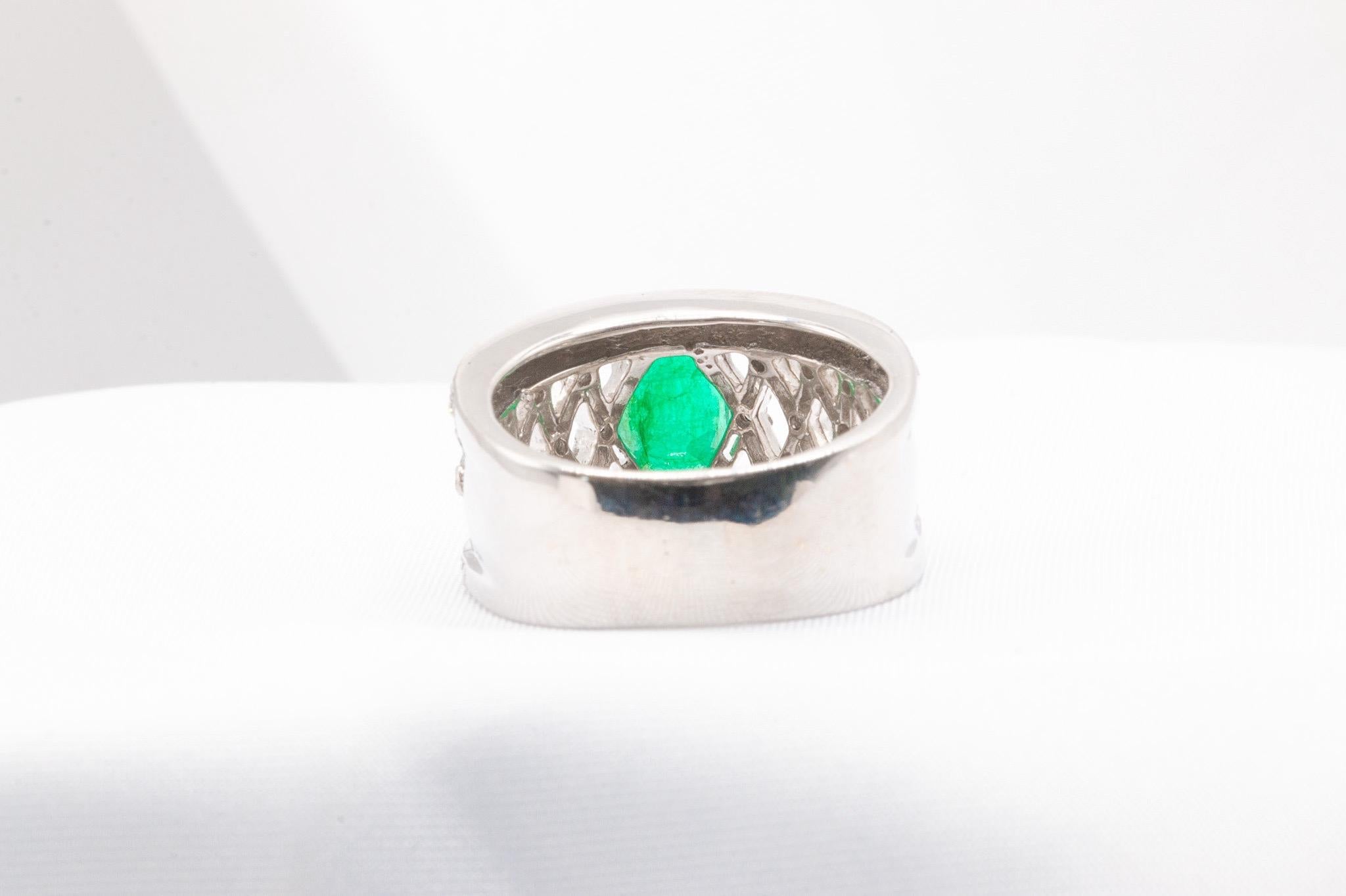 Oval Cut Unique 18k White Gold Vintage Diamond and Emerald Ring For Sale