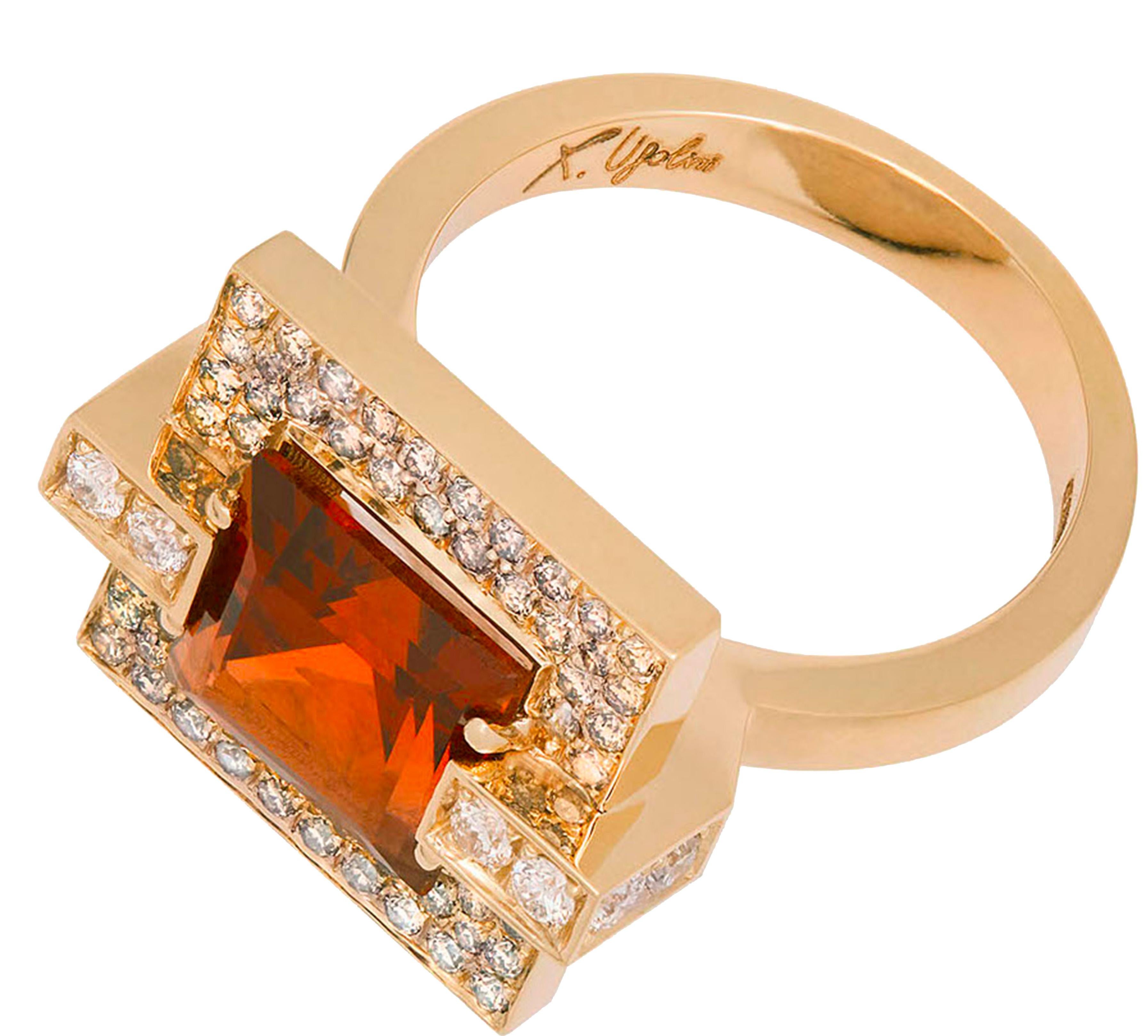 Turmalina mandarina única de oro amarillo de 18 quilates 1 ct. Anillo de cóctel con diamantes blancos en venta 1