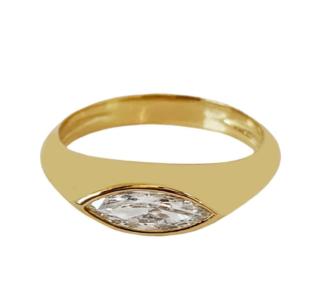 Women's Unique 18k Yellow Gold with Diamond For Sale