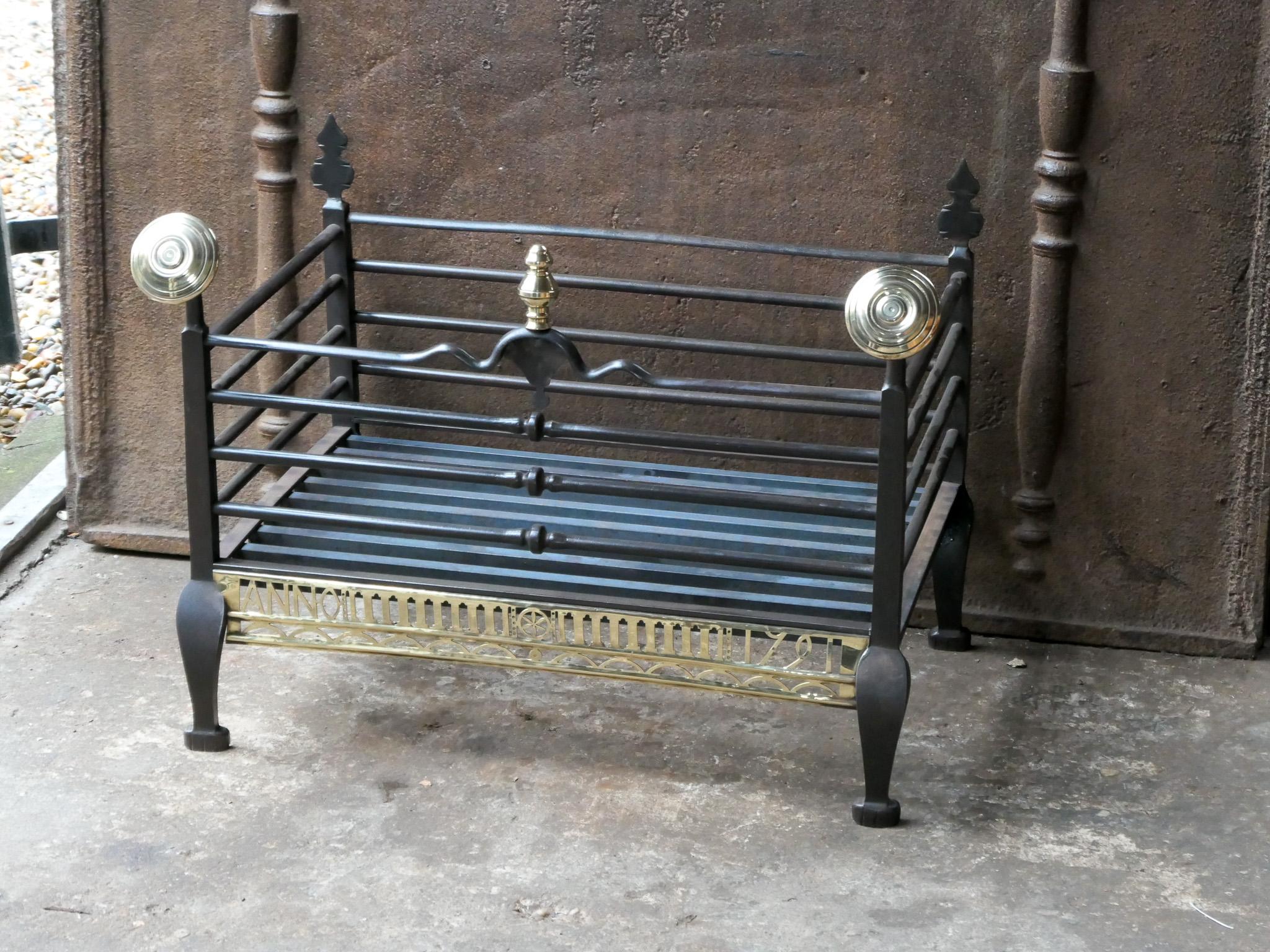 Unique 18th Century Dutch Georgian Fireplace Grate or Fire Grate In Good Condition For Sale In Amerongen, NL
