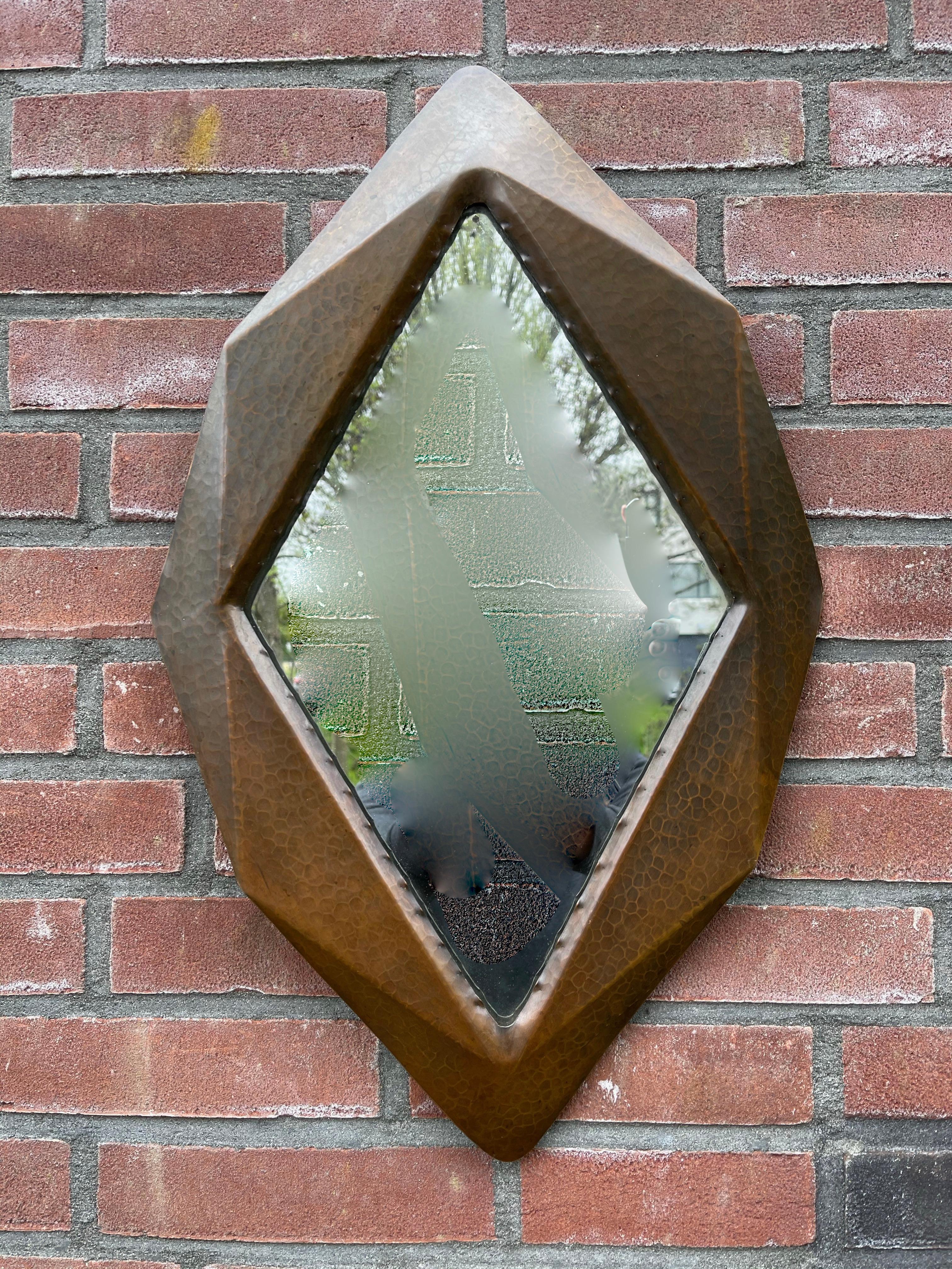 Unique Arts & Crafts Geometric, Cubist Shape, Crafted Copper Hallway Wall Mirror In Excellent Condition For Sale In Lisse, NL