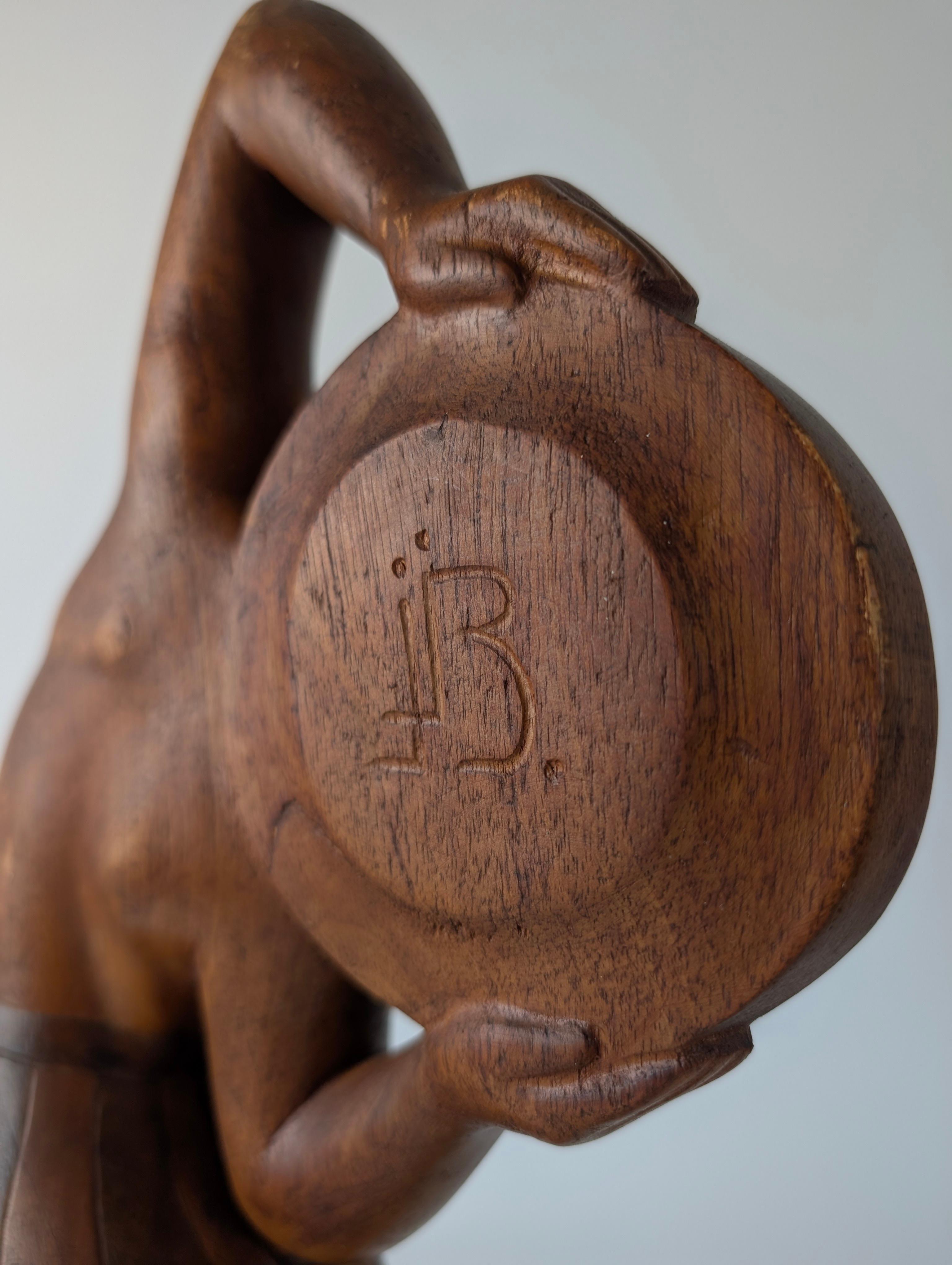 Einzigartige handgeschnitzte Holzskulptur aus den 1920er Jahren von Jens Jacob Bregnoe, signiert (Frühes 20. Jahrhundert) im Angebot