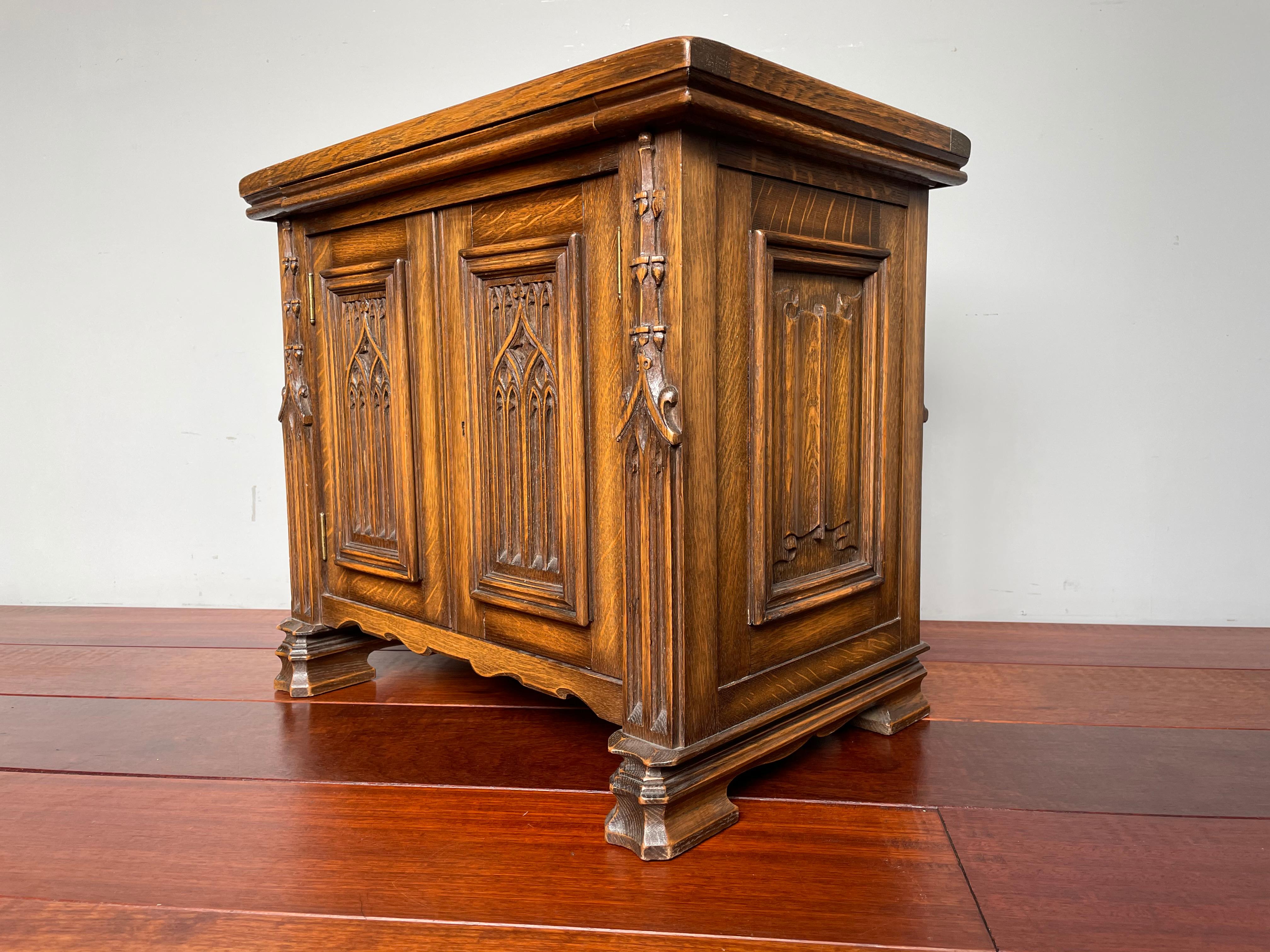 Unique 1930s Gothic Revival Small Size Hand Carved All Around Tiger Oak Cabinet 10