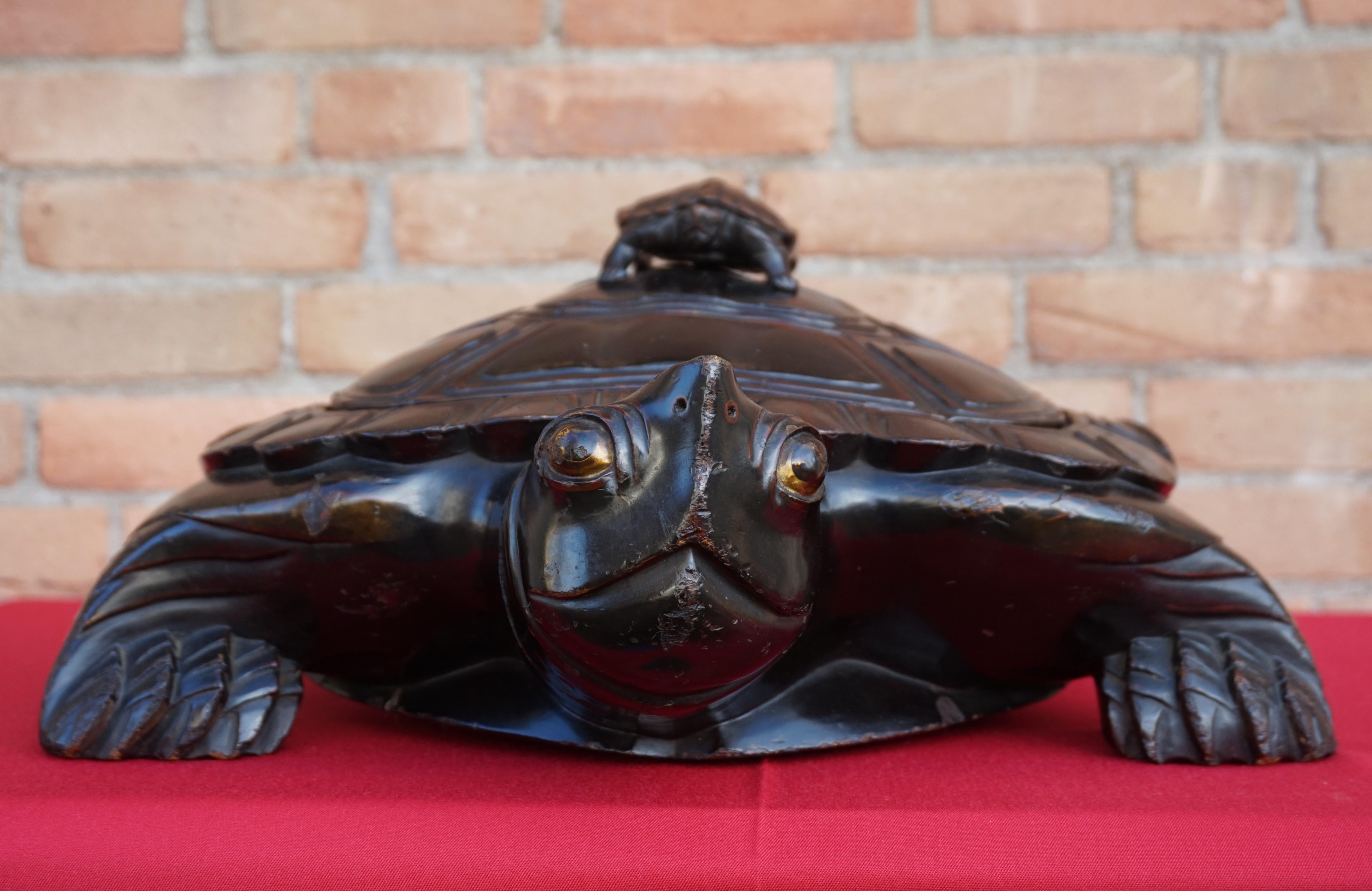Large & Unique 1930 Hand Carved & Lacquered Wood Japanese Tortoise Sculpture Box 9