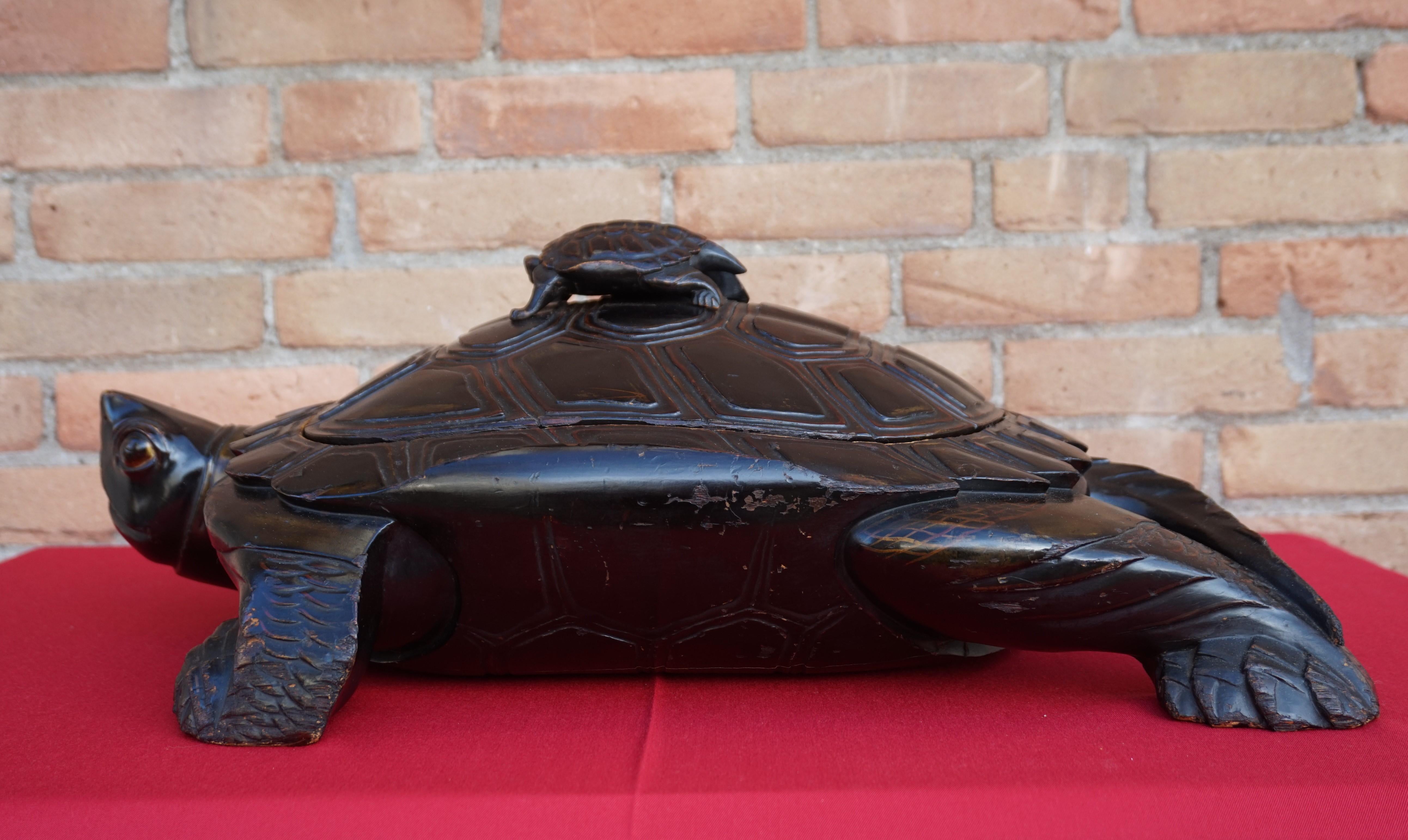 Large & Unique 1930 Hand Carved & Lacquered Wood Japanese Tortoise Sculpture Box 10