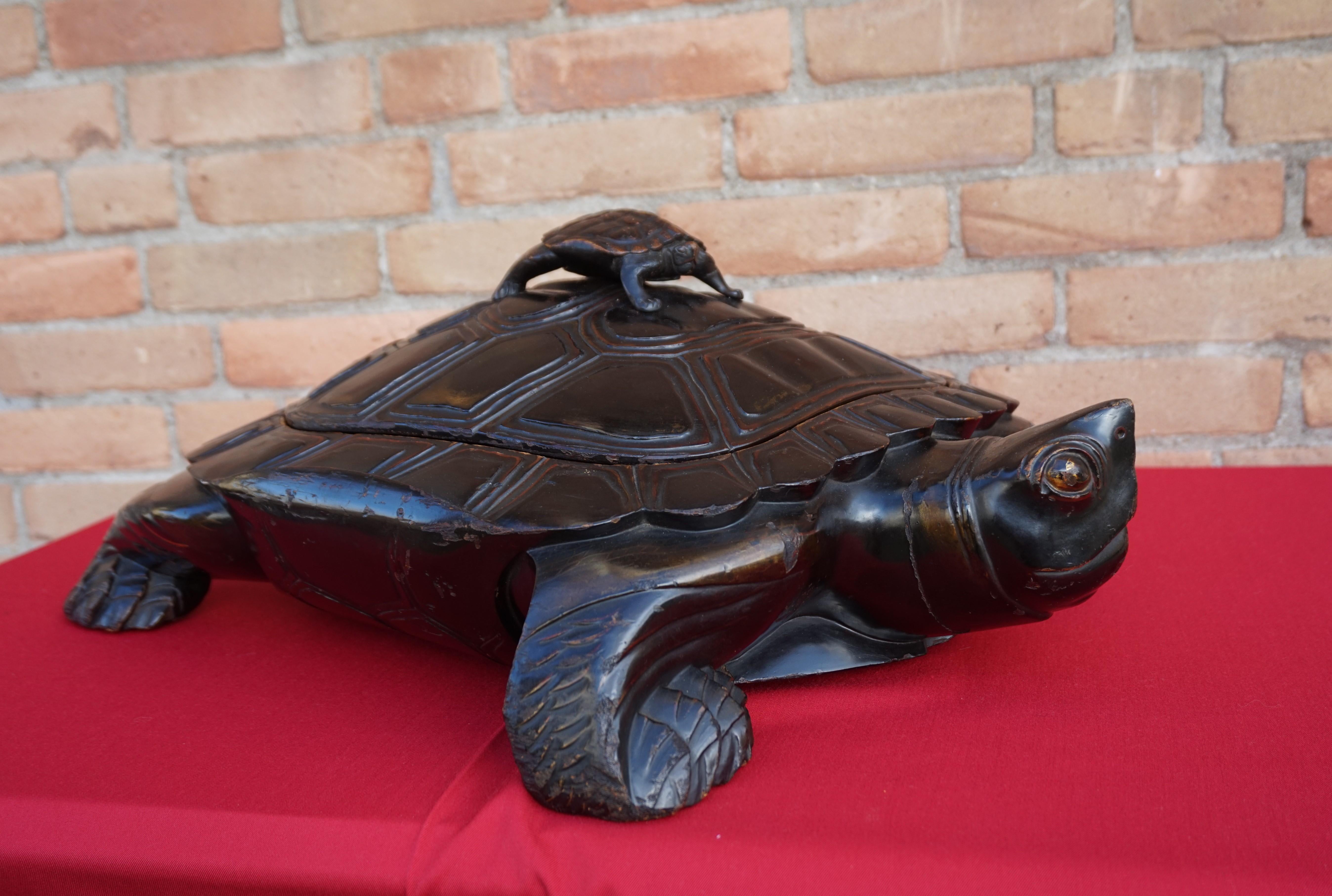 Large & Unique 1930 Hand Carved & Lacquered Wood Japanese Tortoise Sculpture Box 15