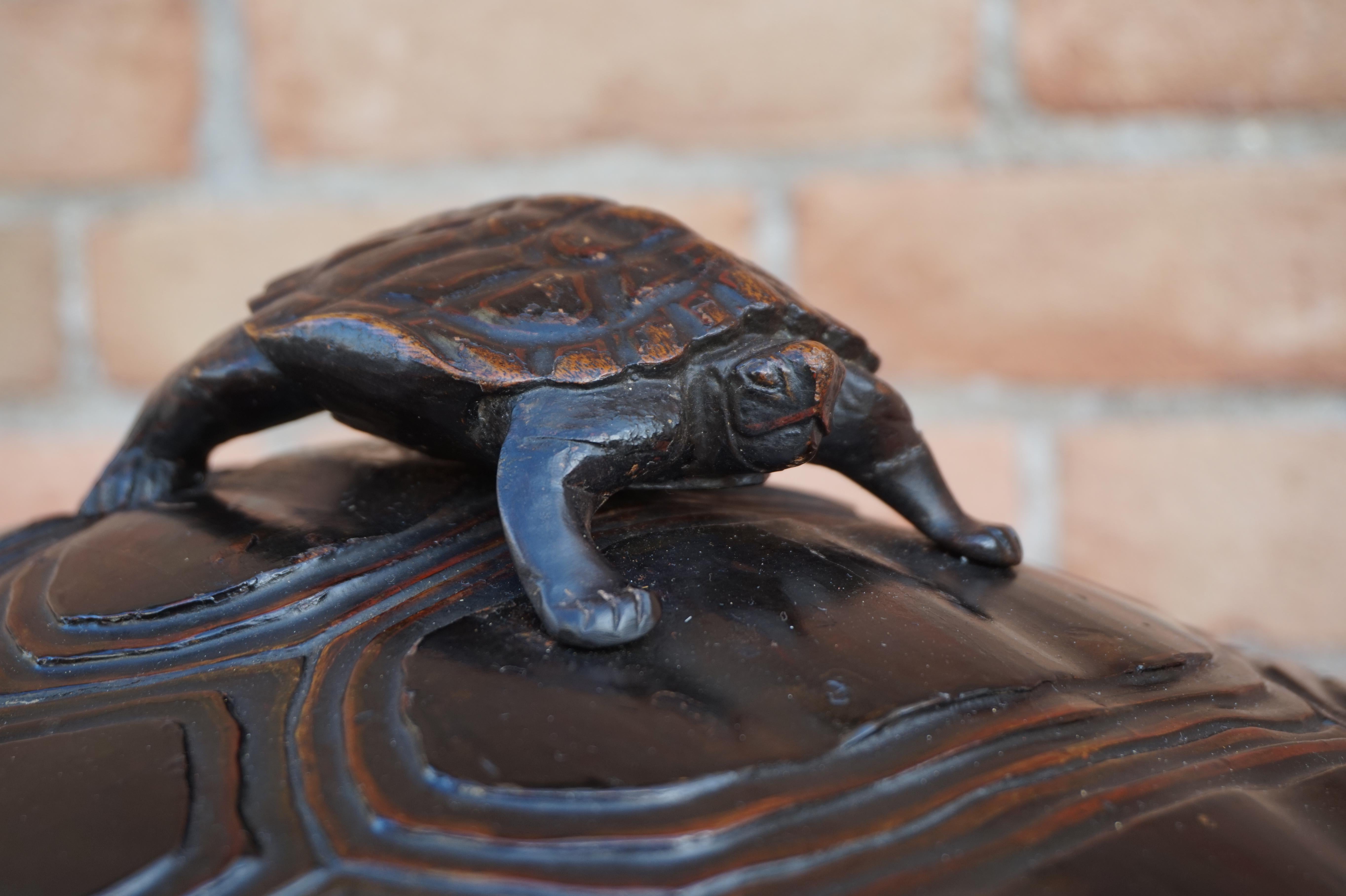 Large & Unique 1930 Hand Carved & Lacquered Wood Japanese Tortoise Sculpture Box 2